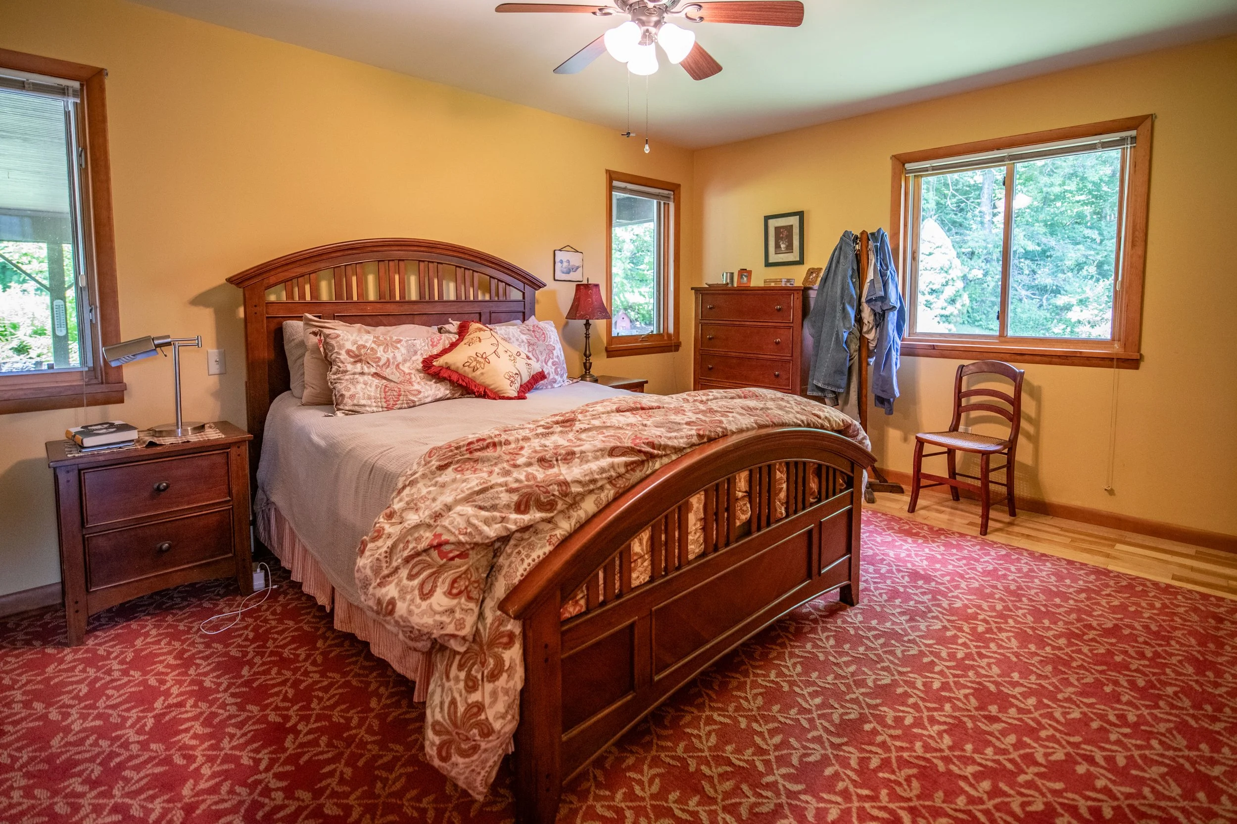 11 1st-floor-bed.jpg