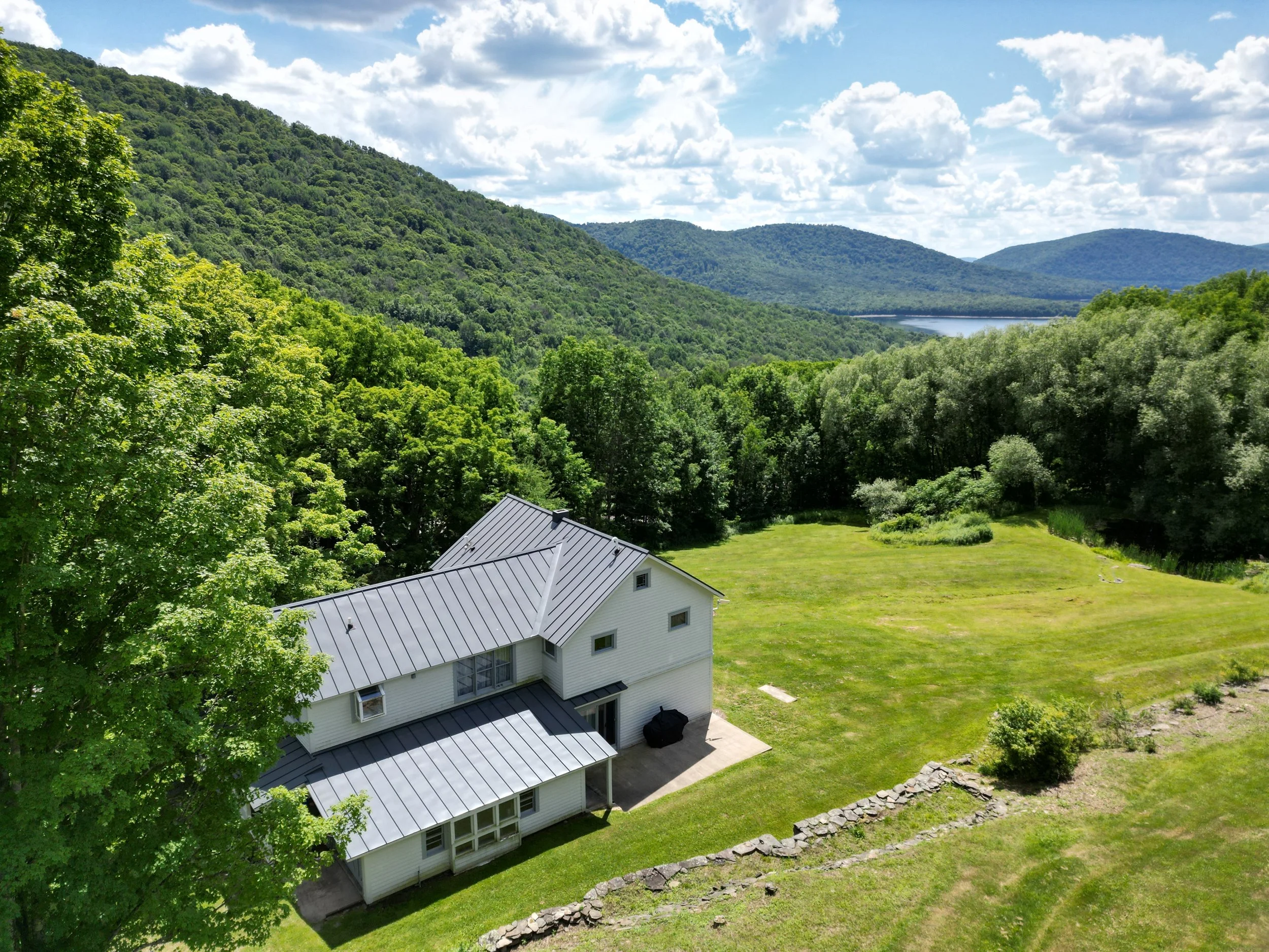 05 house and reservoir DJI.jpg