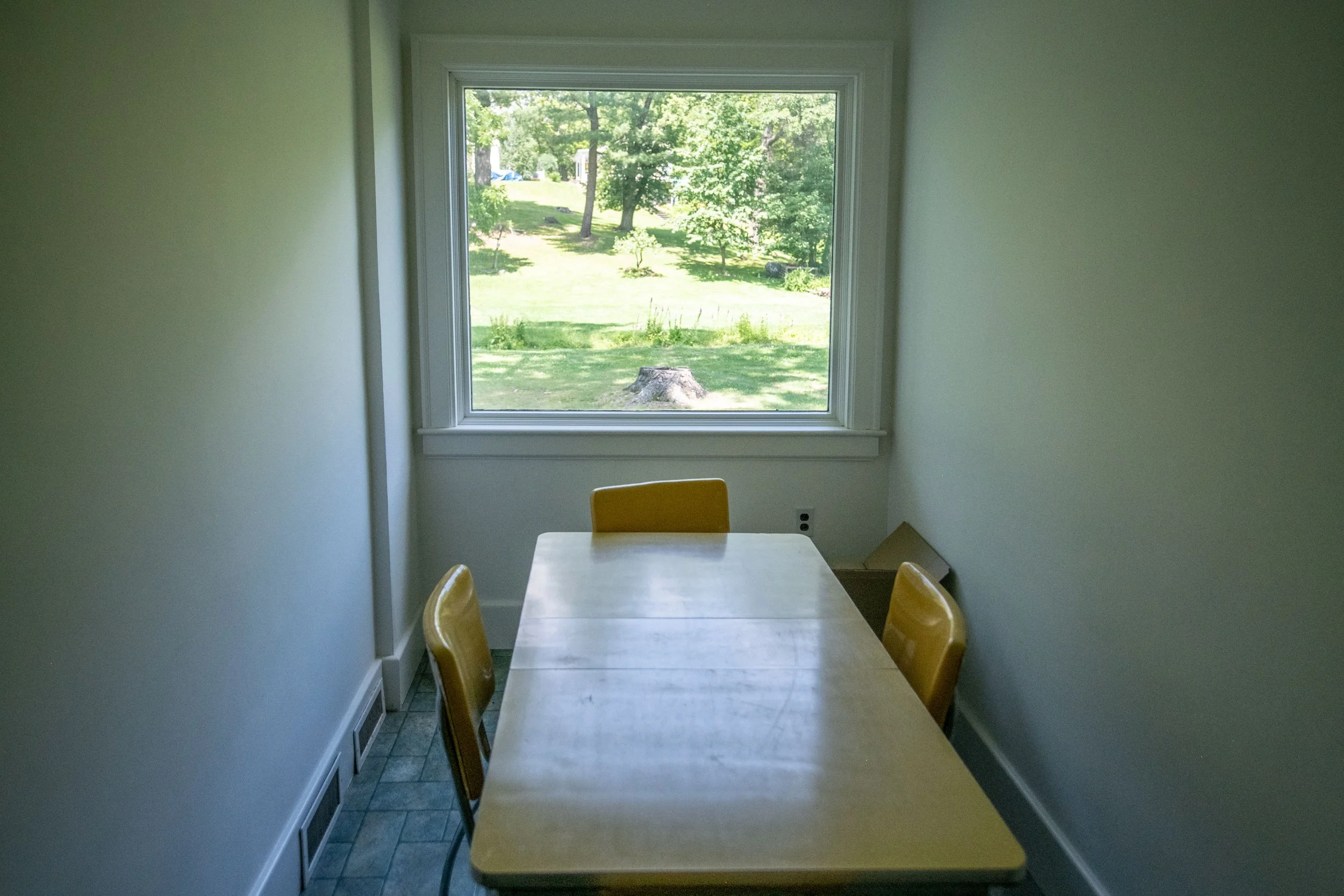 09-breakfast-nook.jpg