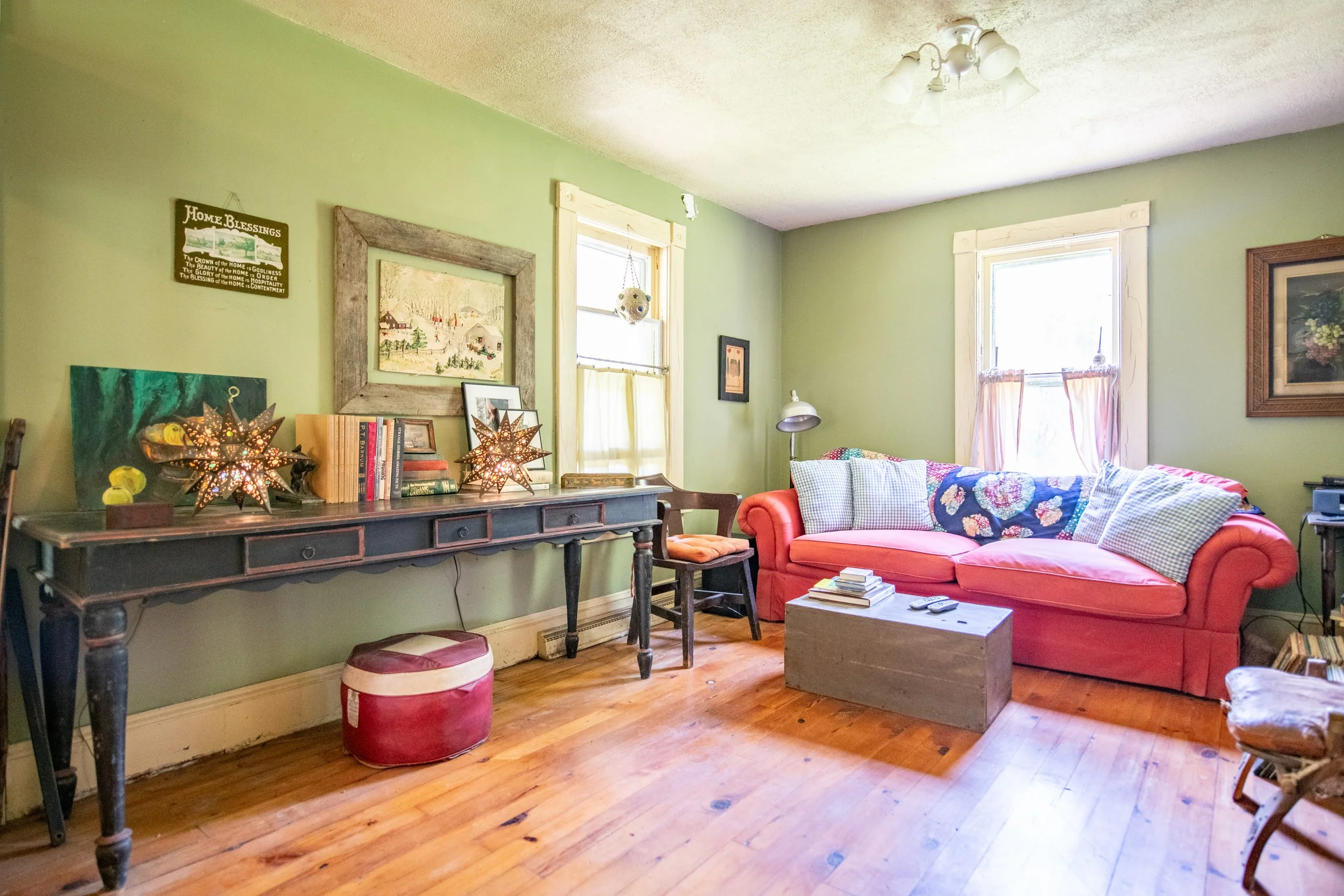 15-living-room.jpg
