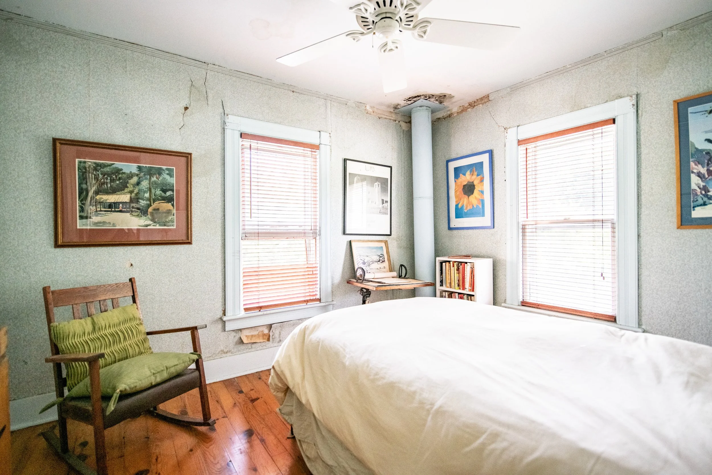 19-blue-bed.jpg