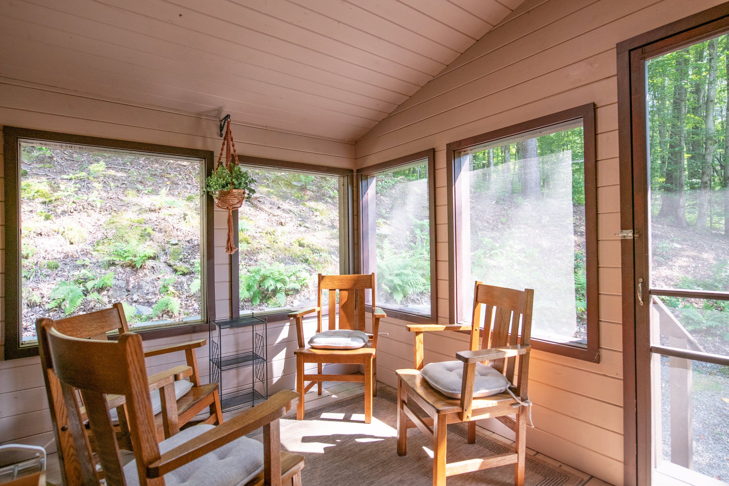 06 screenedinporch.jpg