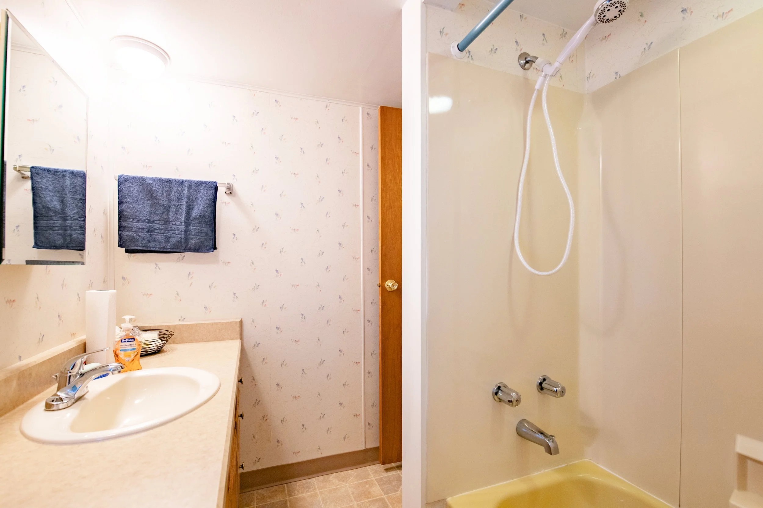 13-bath.jpg