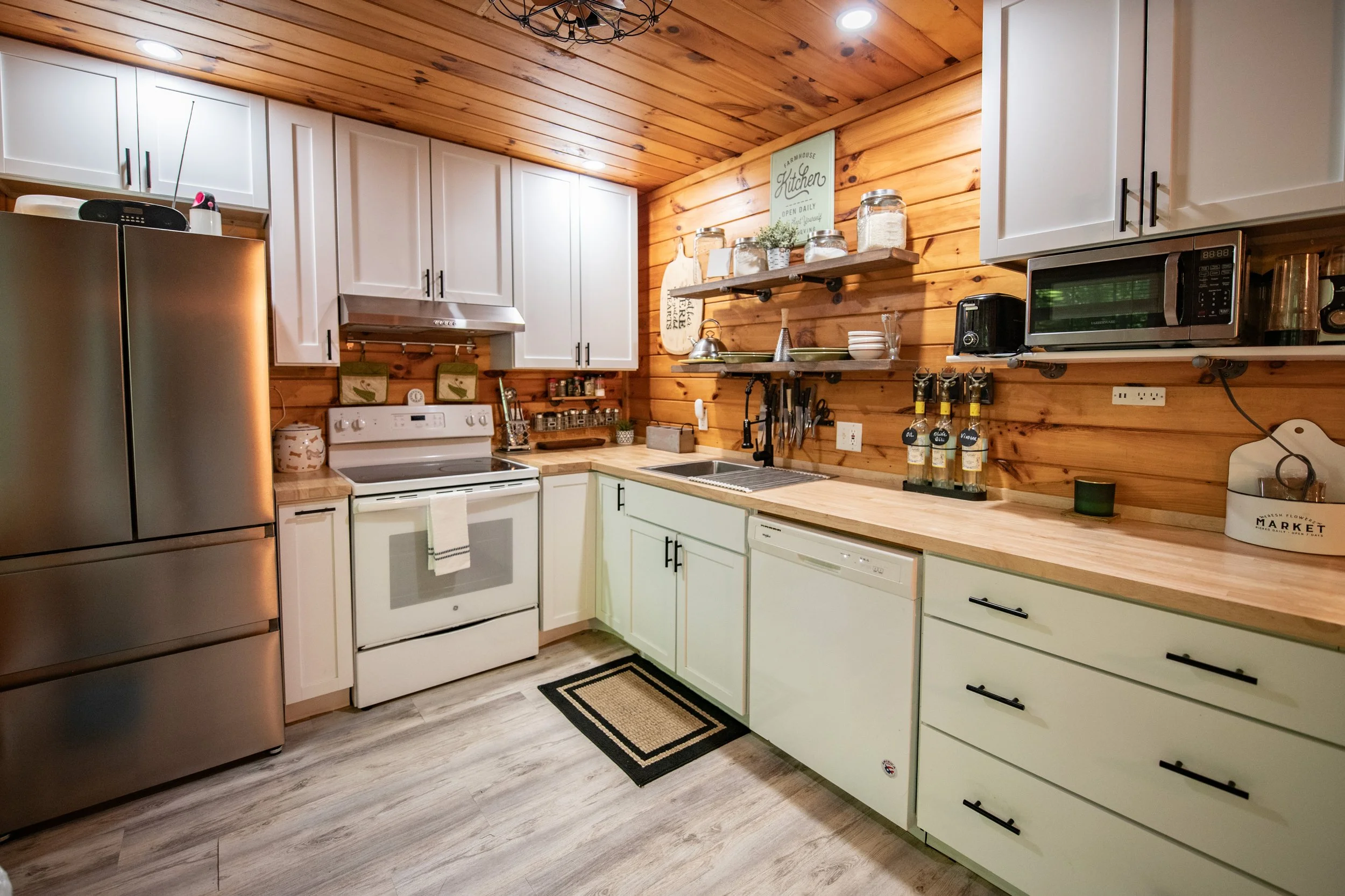 04kitchen.jpg