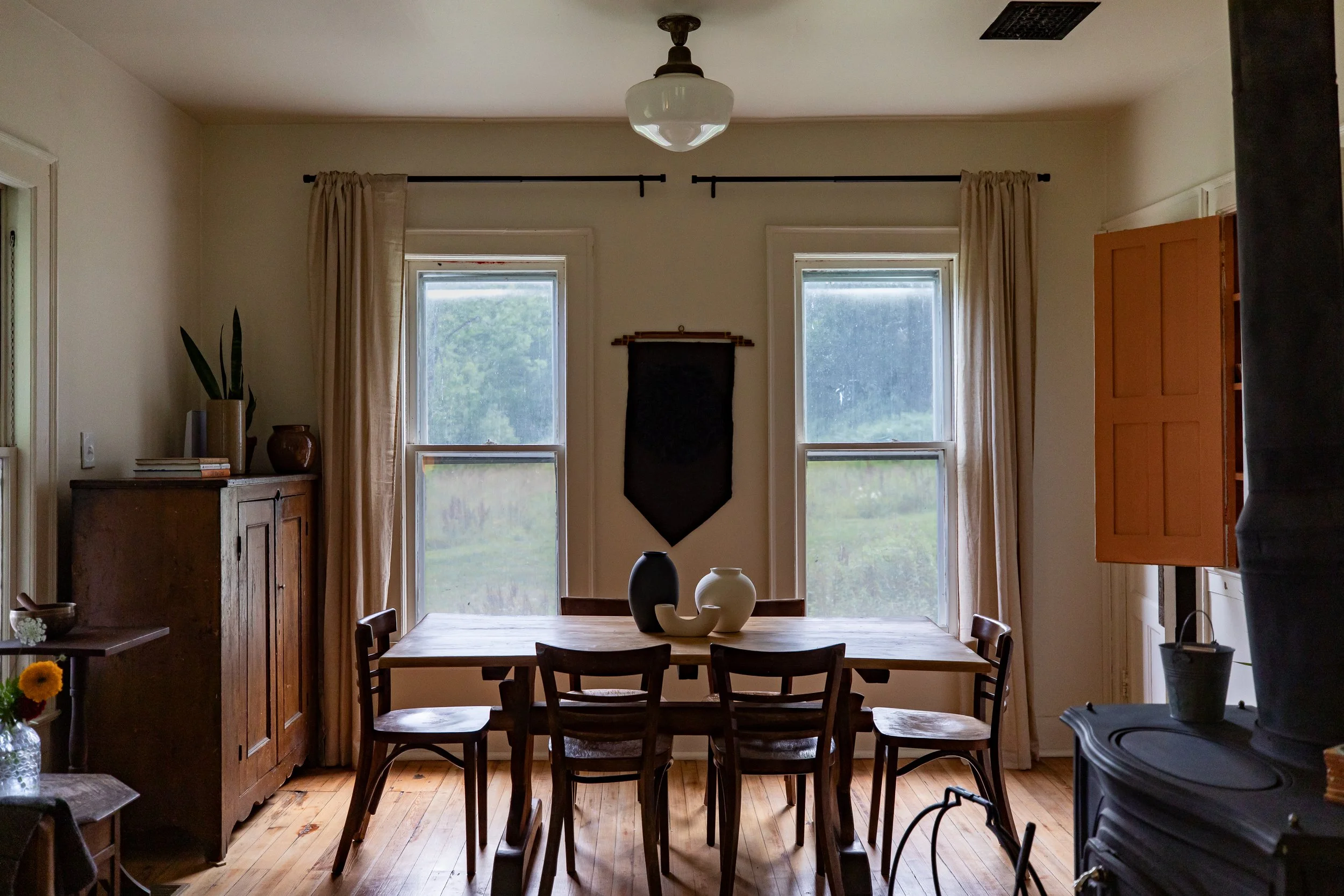 12 hathaway_pond_rd-int-extra-3.jpg