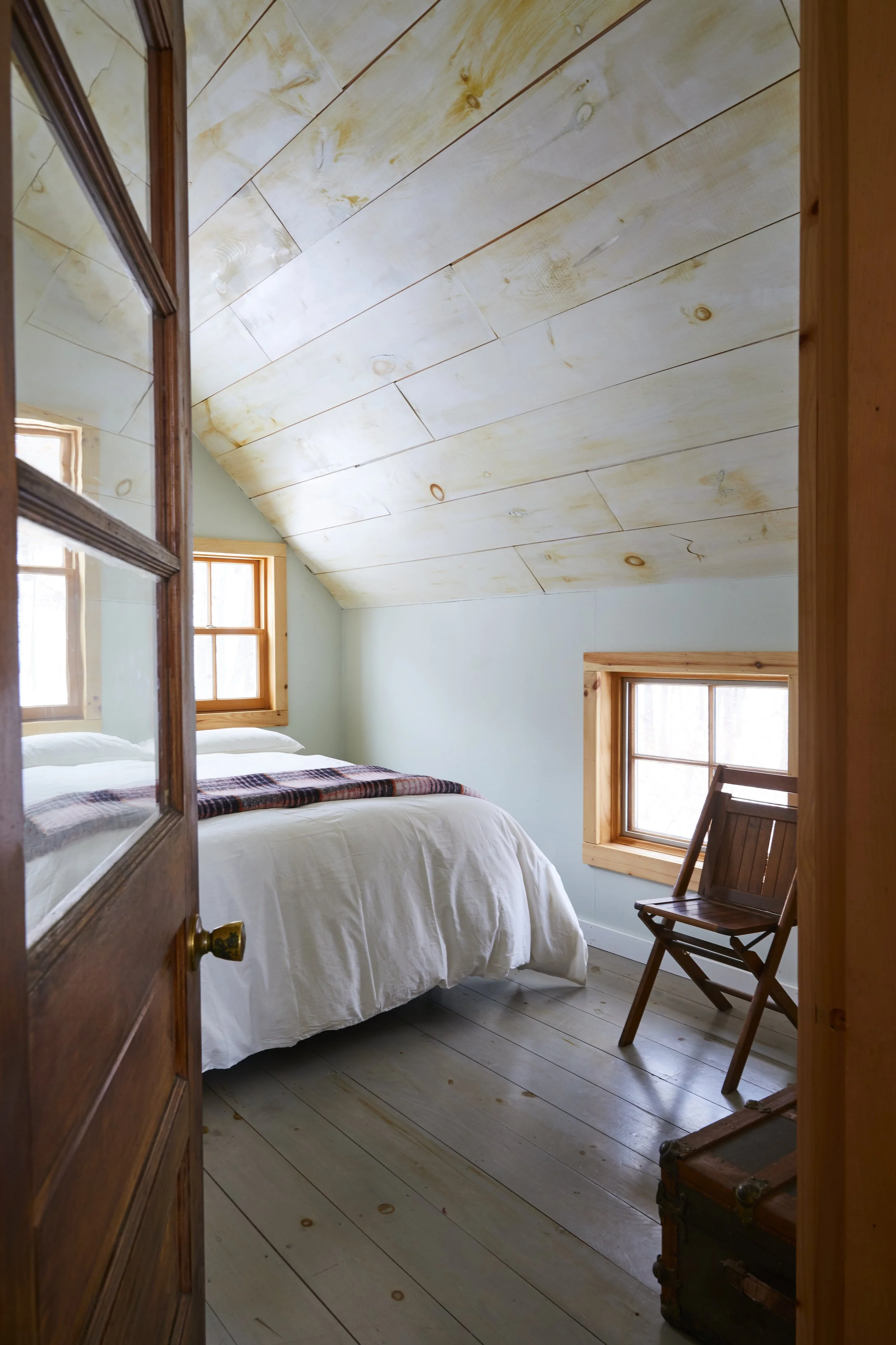 011_58TownsendRD_Bed1-door.jpg
