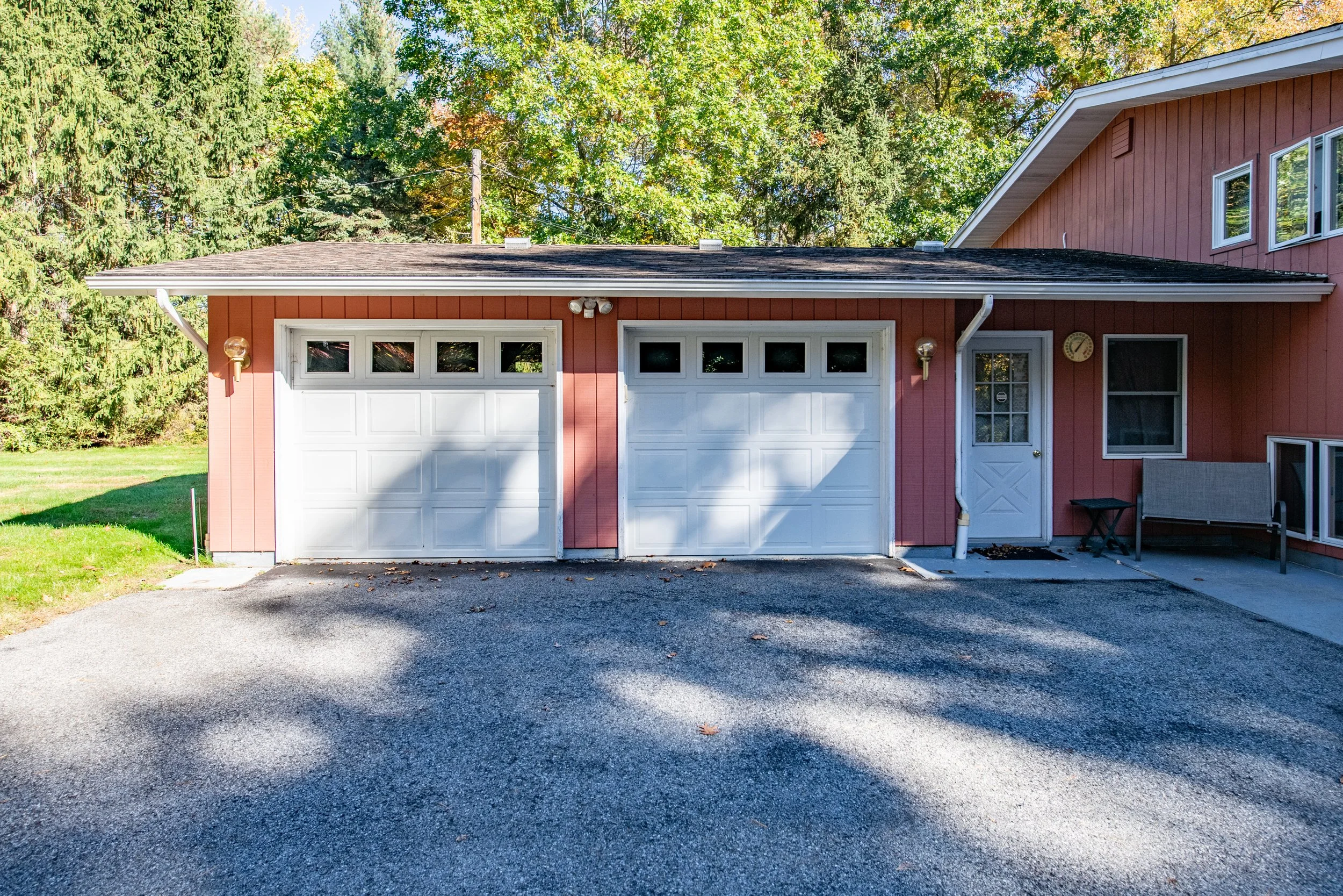 01-garage.jpg