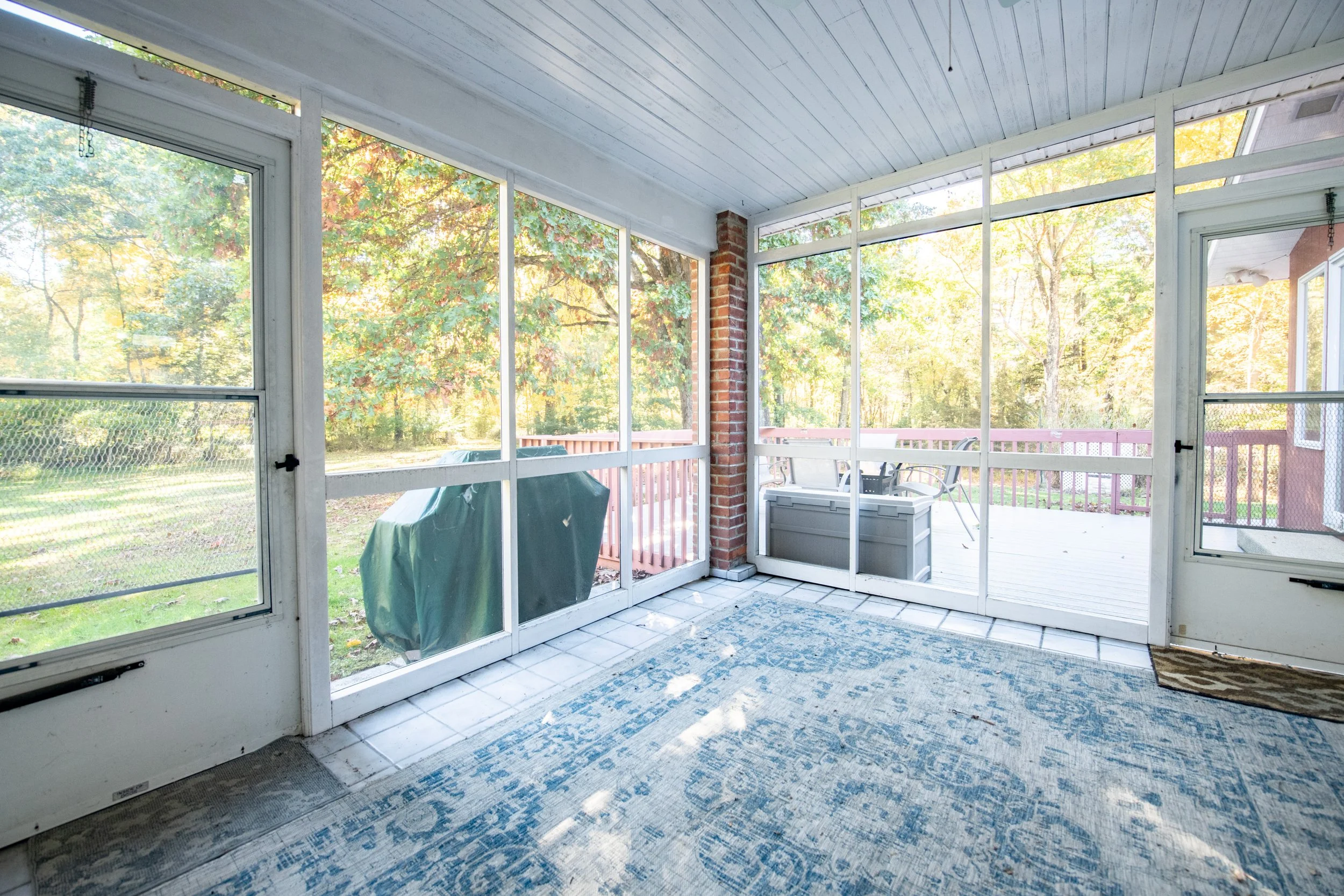 11-screened-in-porch.jpg