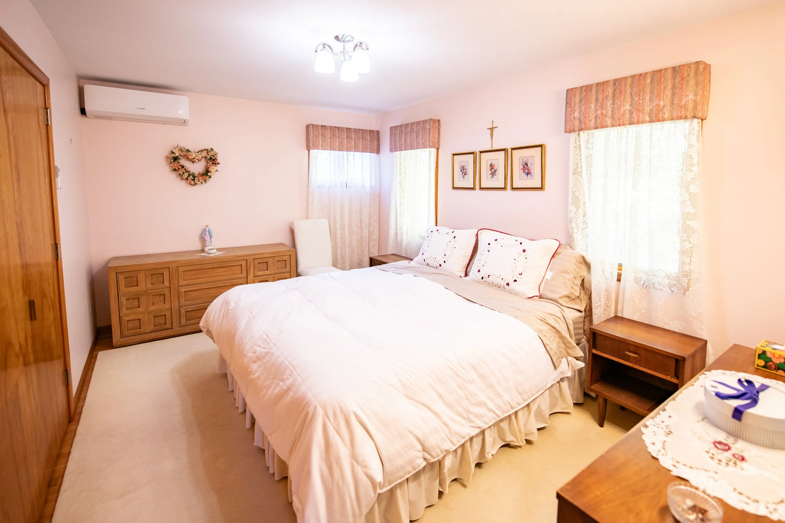 15-bedroom2.jpg