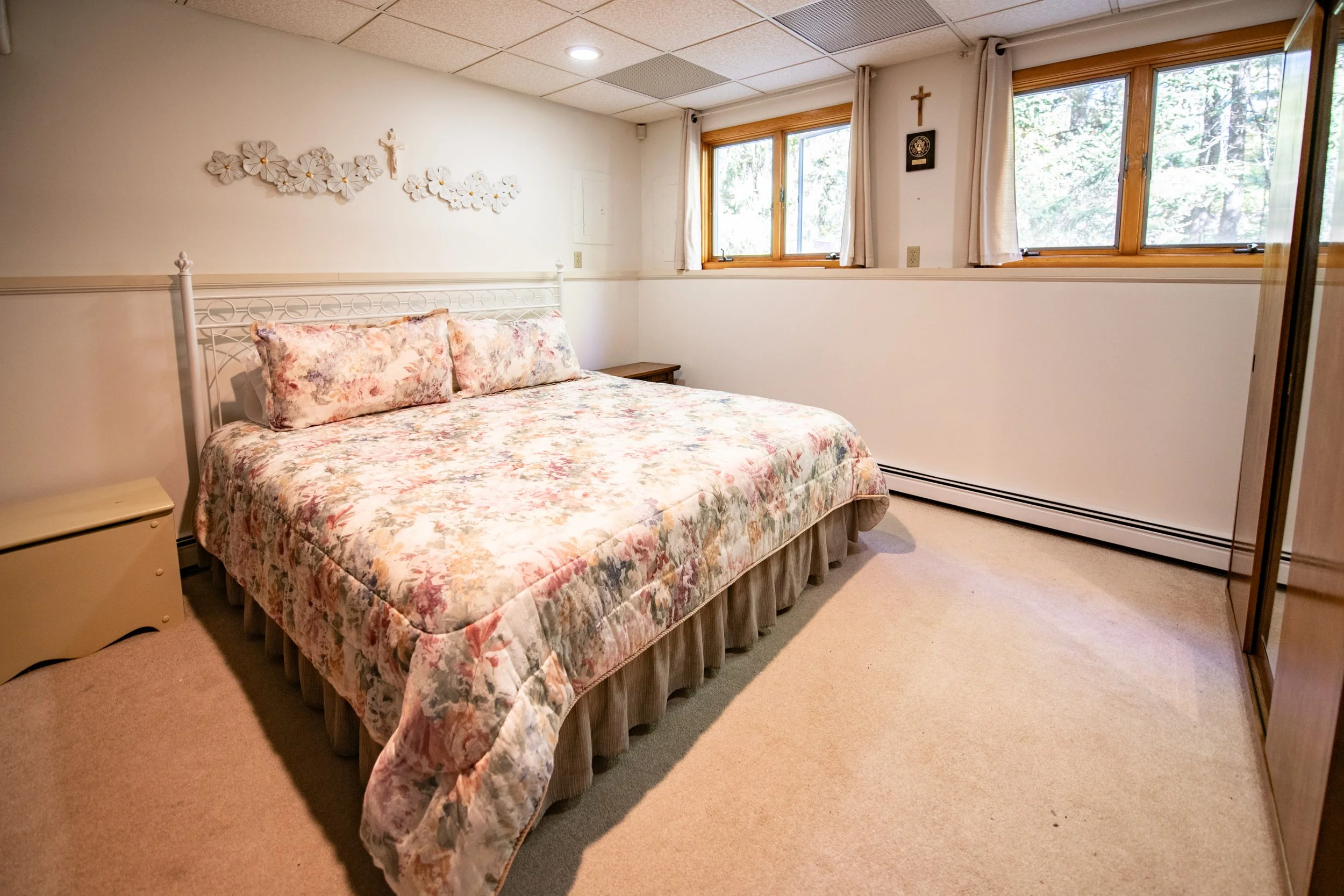 17-downstairs-bed.jpg