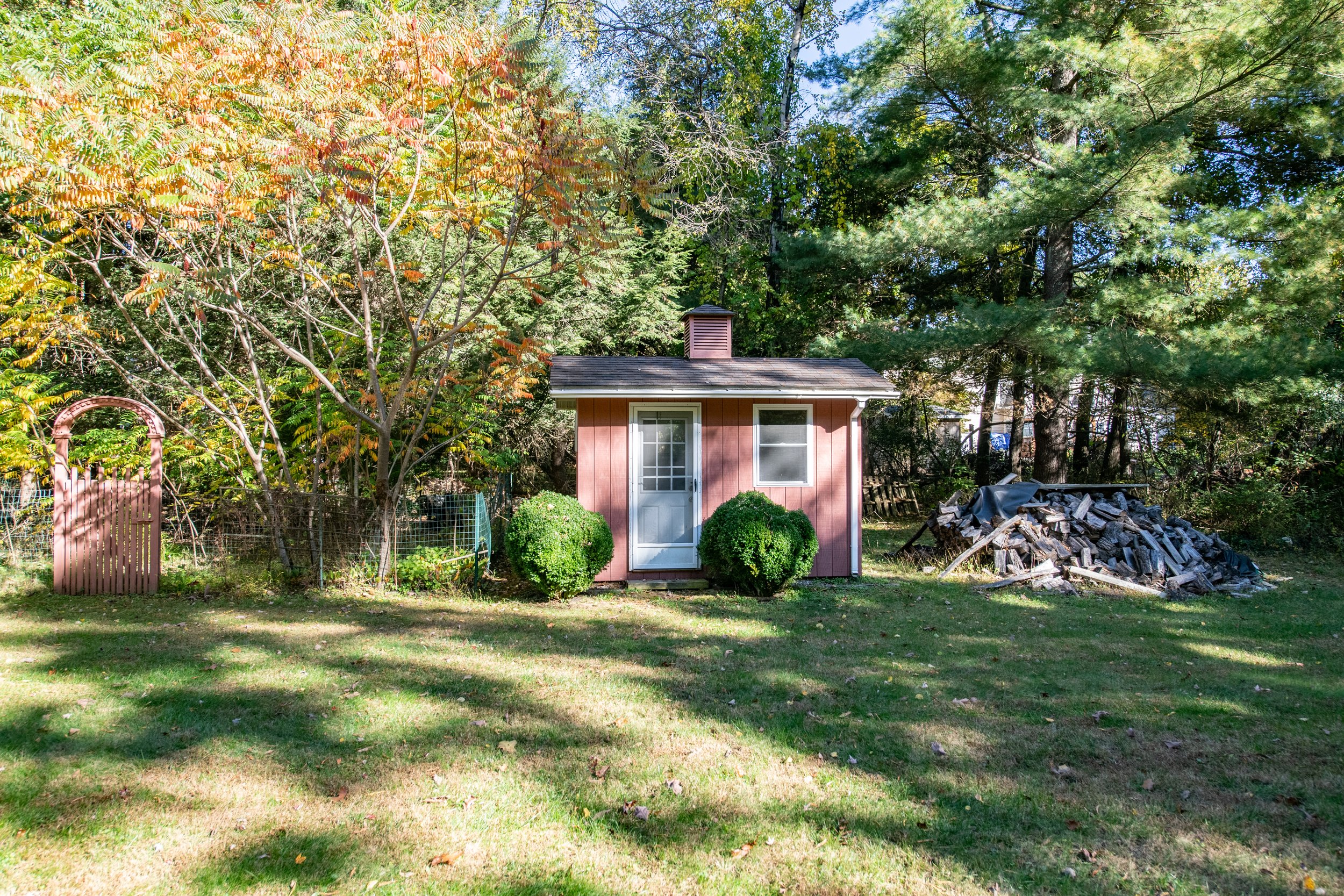 21-red-shed.jpg