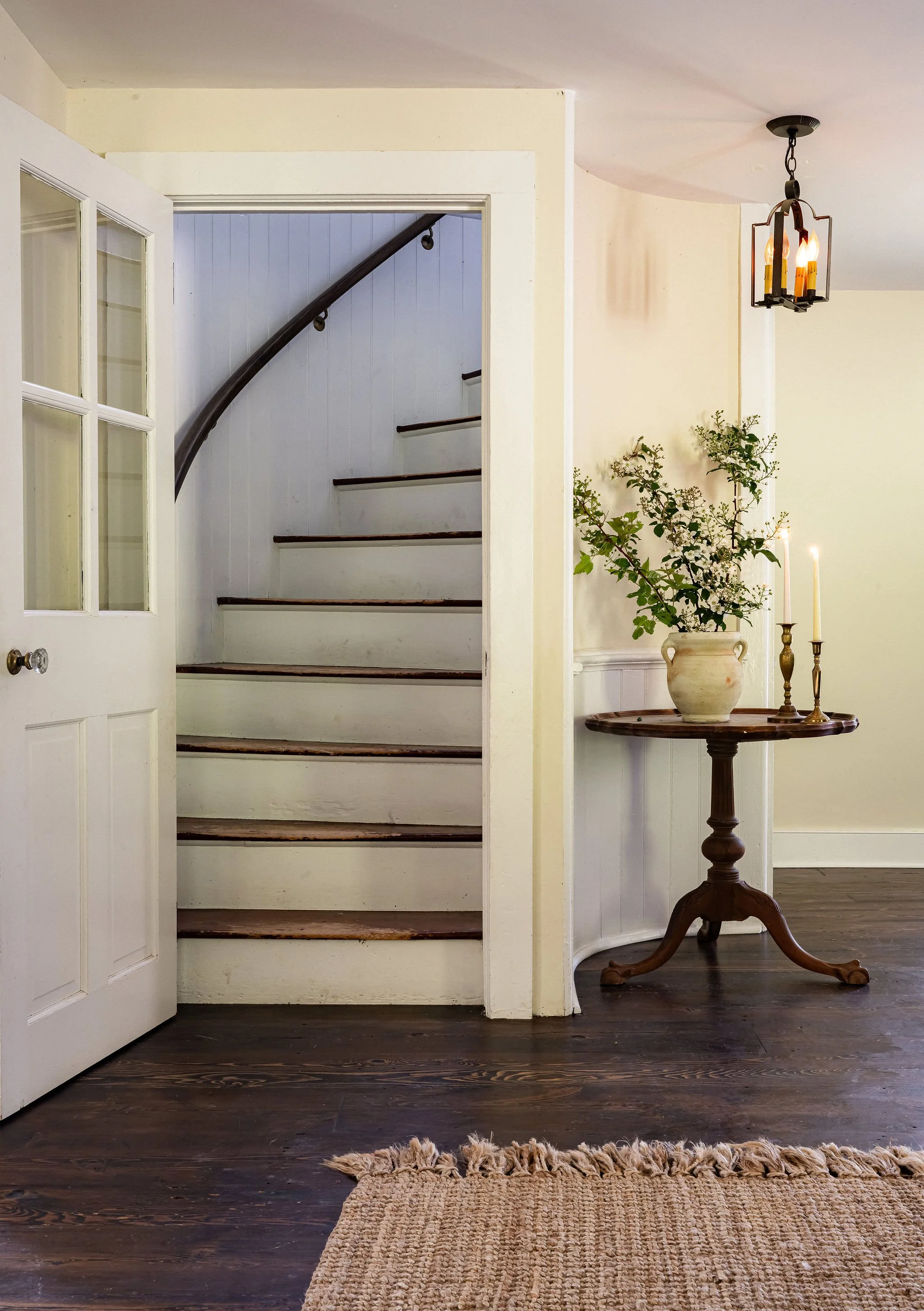 027_stairwell.jpg