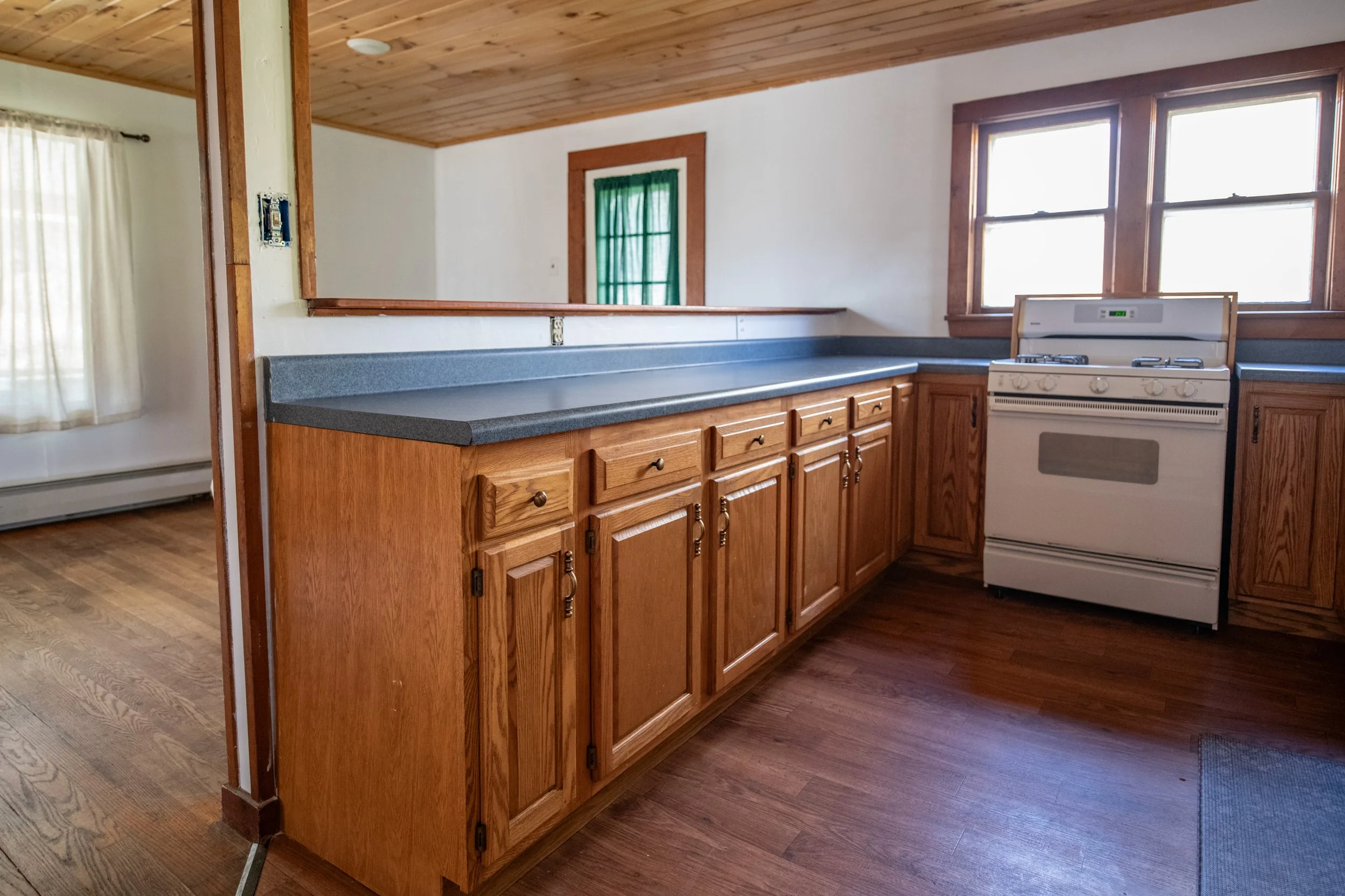 07 kitchen2.jpg