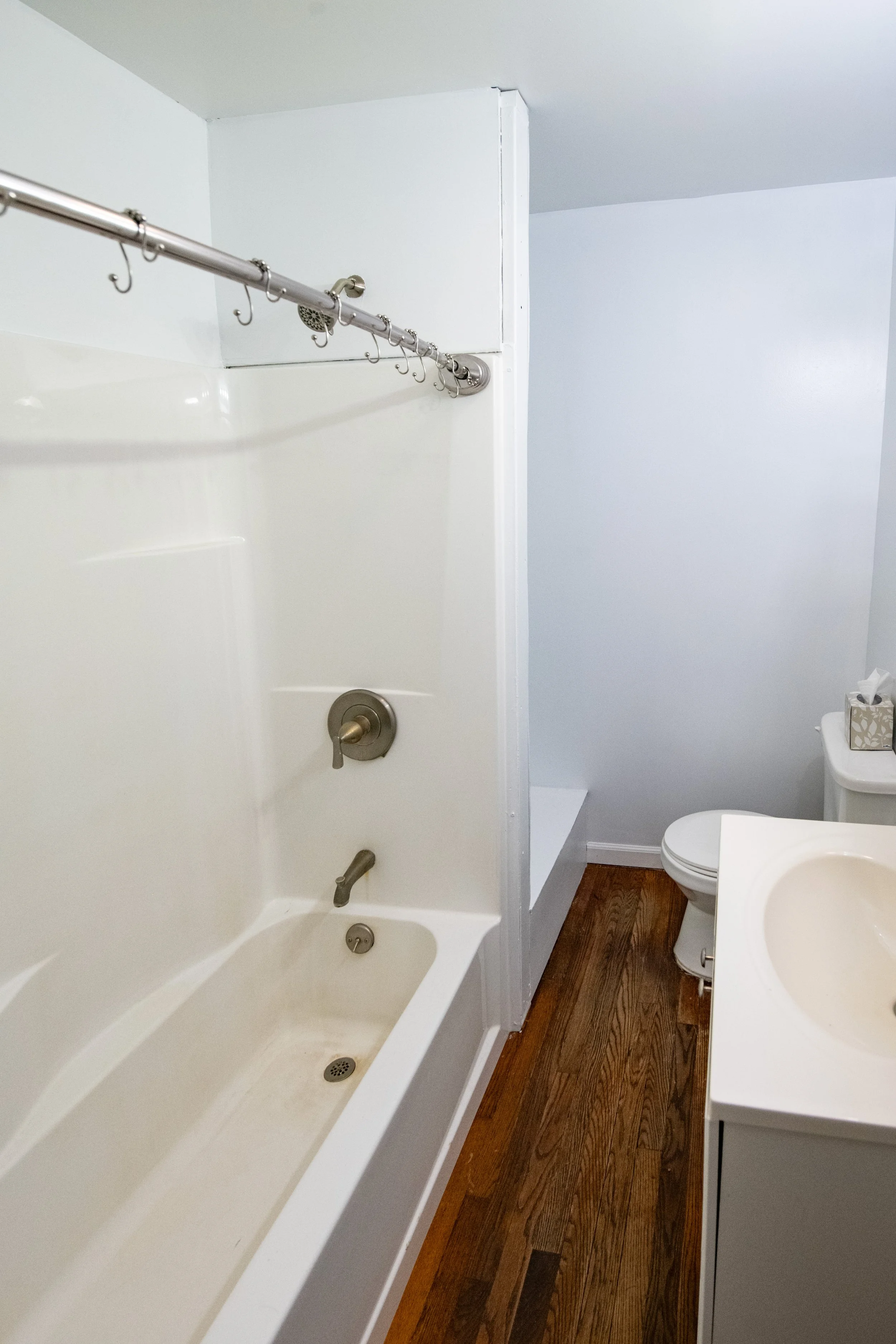 9.2 full-bath.jpg
