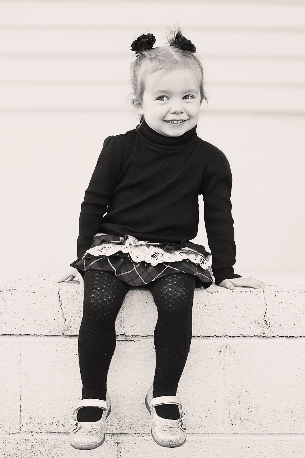 Hallie | Child Christmas Portrait Session