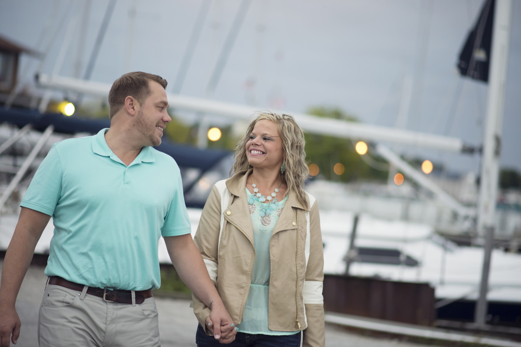 Jennifer & Justin | Lake Engagement Photos