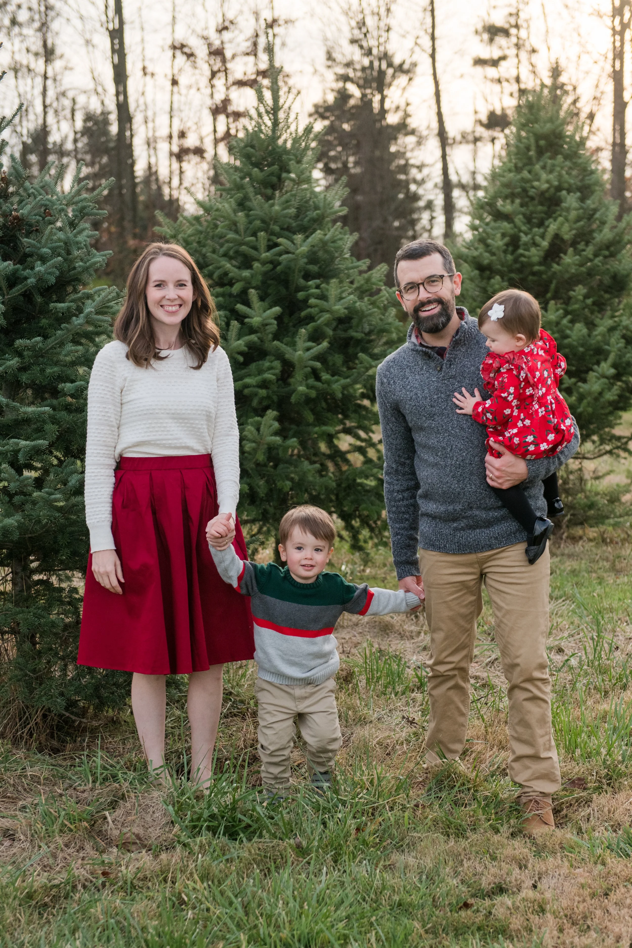 Kleis Family Christmas Tree Farm Photography Columbus Ohio — White