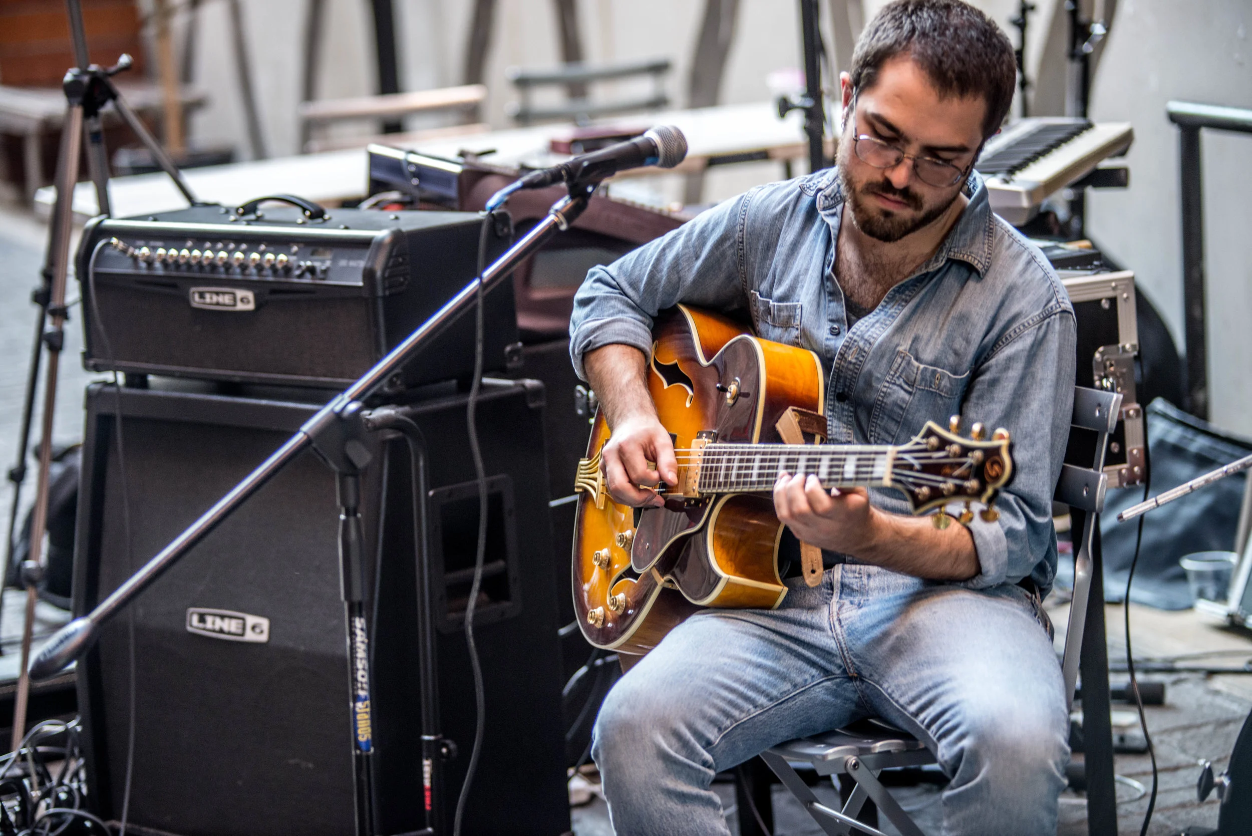 Practicing before a sideman gig at The Belt in Downtown Detroit. Photo | Terrell Groggins (@myartmyrulesphotography)