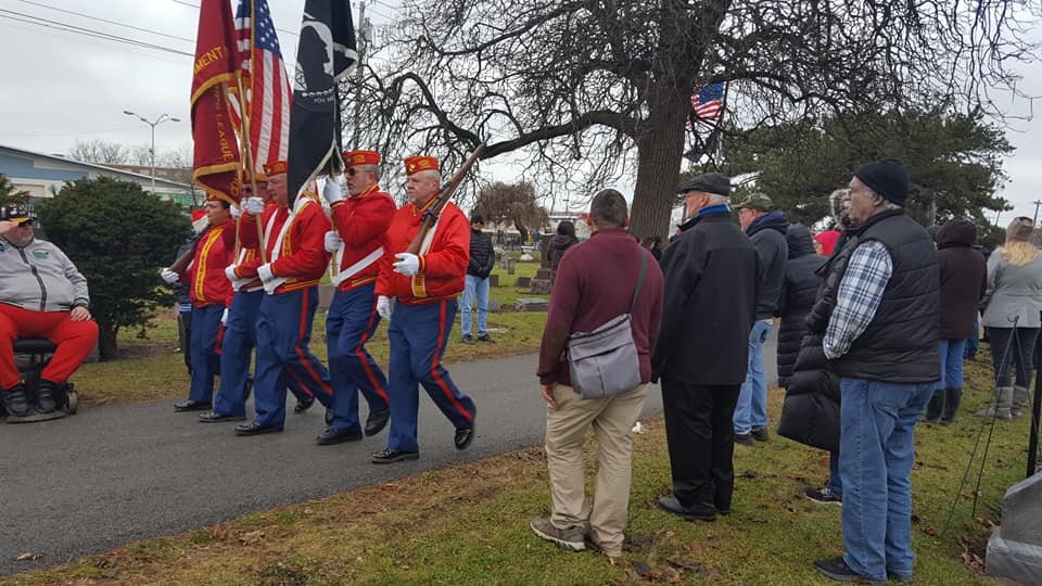 Wreaths 2018 vets.jpg