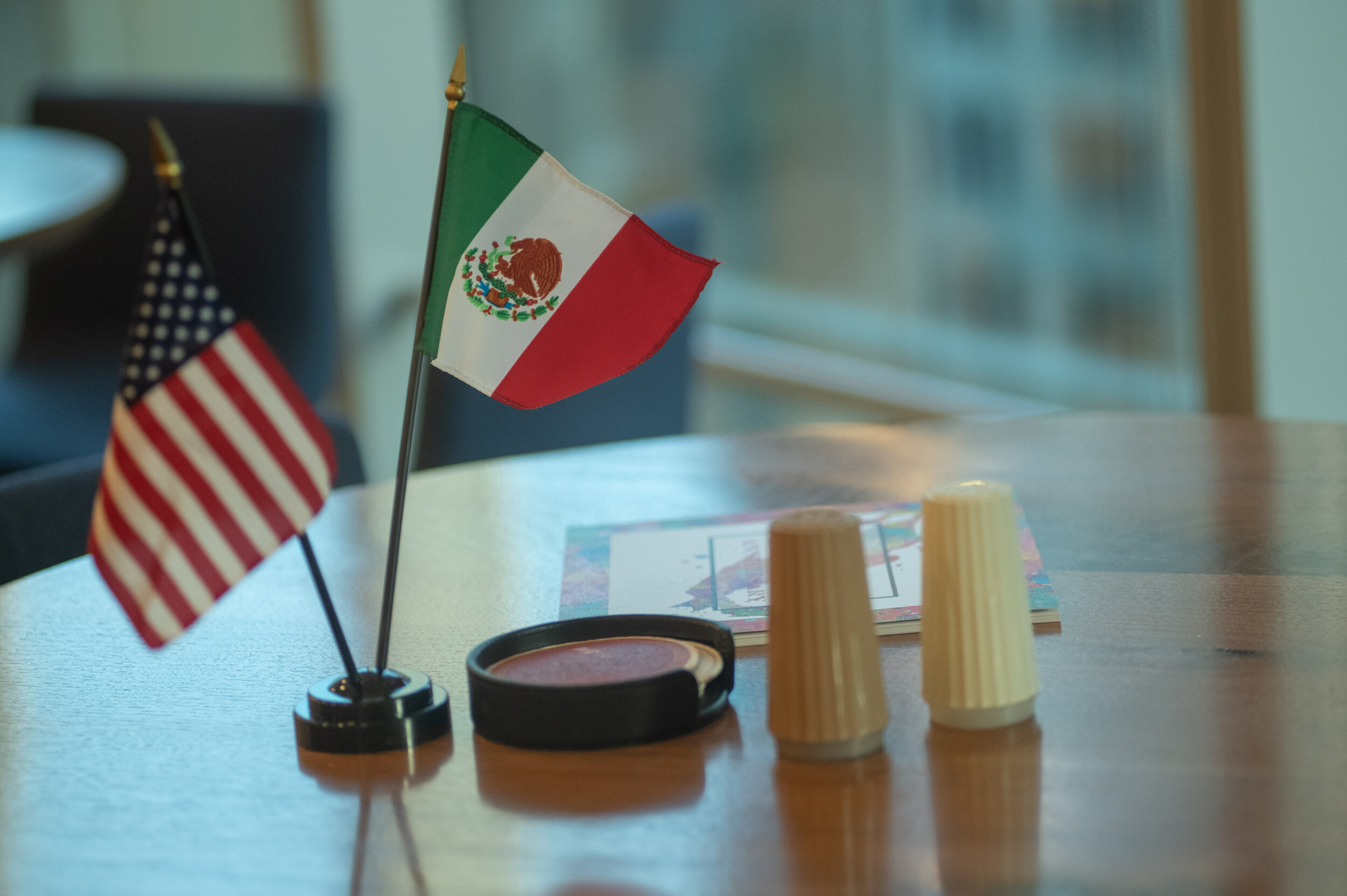 50 Table top flag close up.JPG