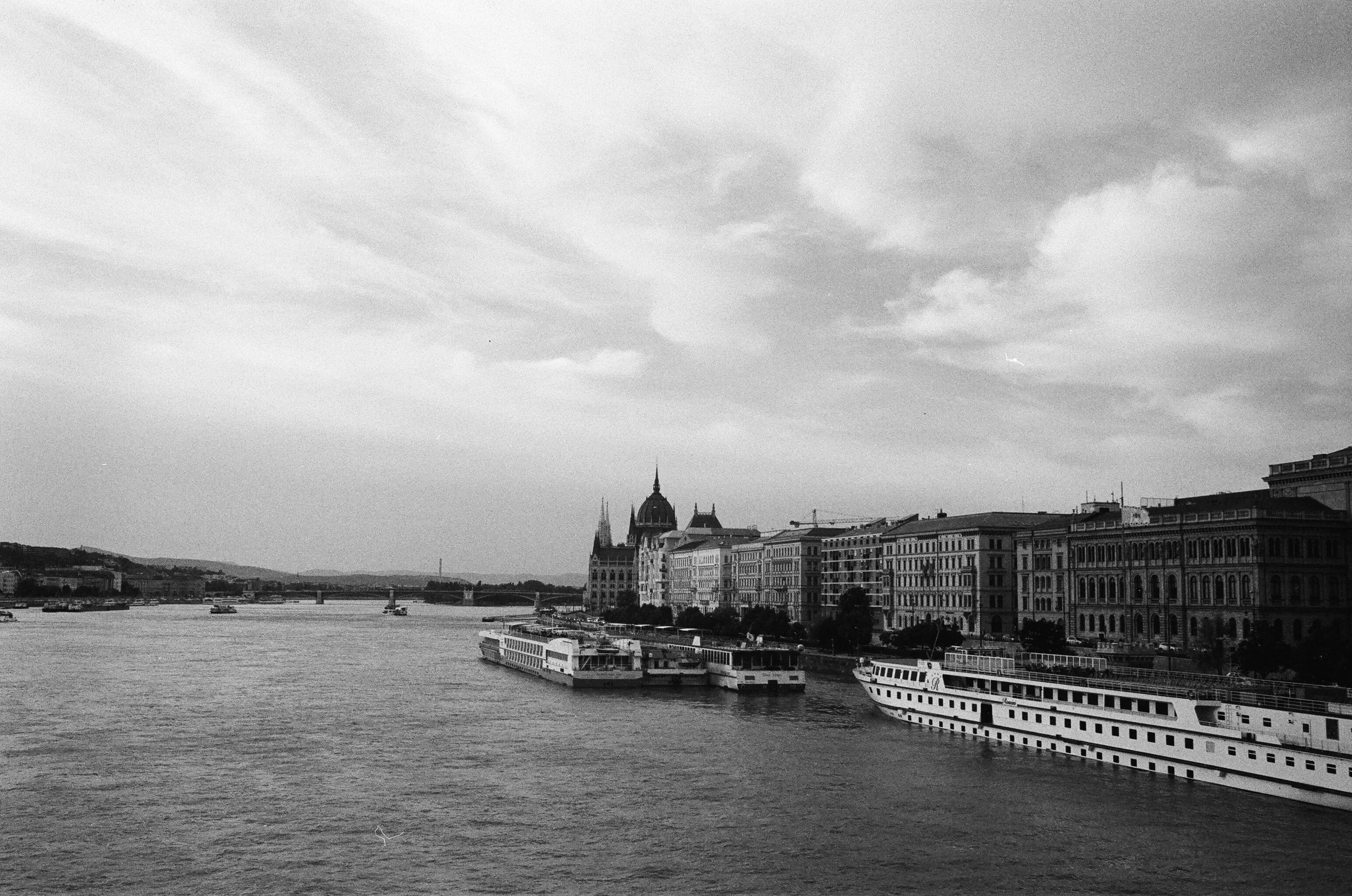 budapest parliment building