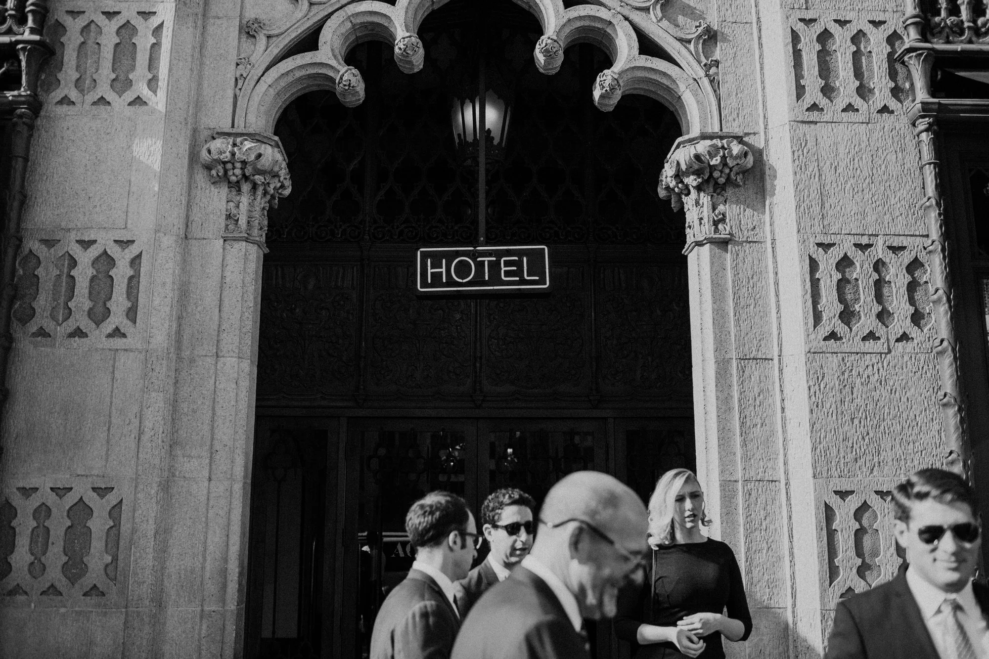 neon hotel sign