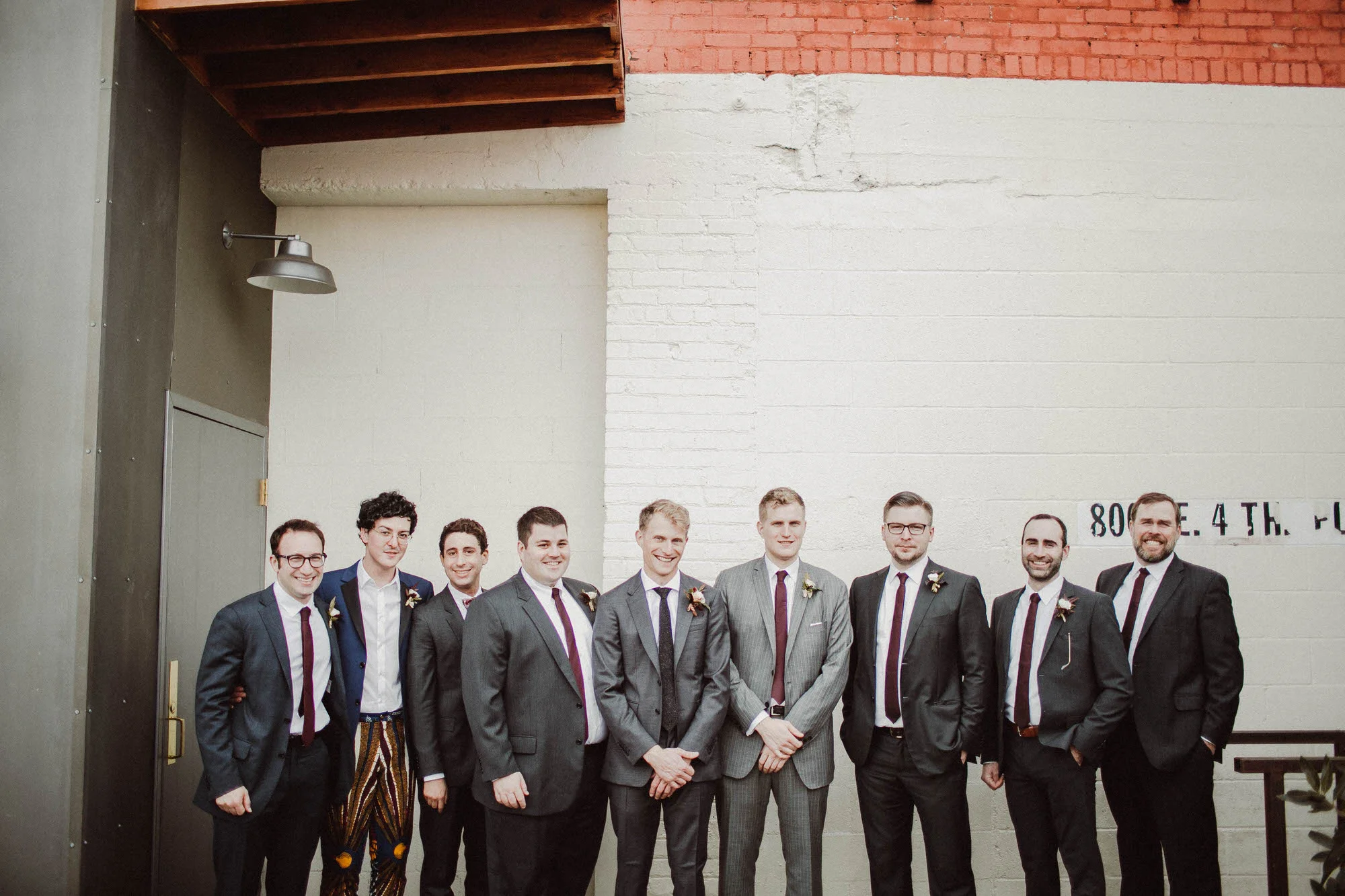 groomsmen portraits