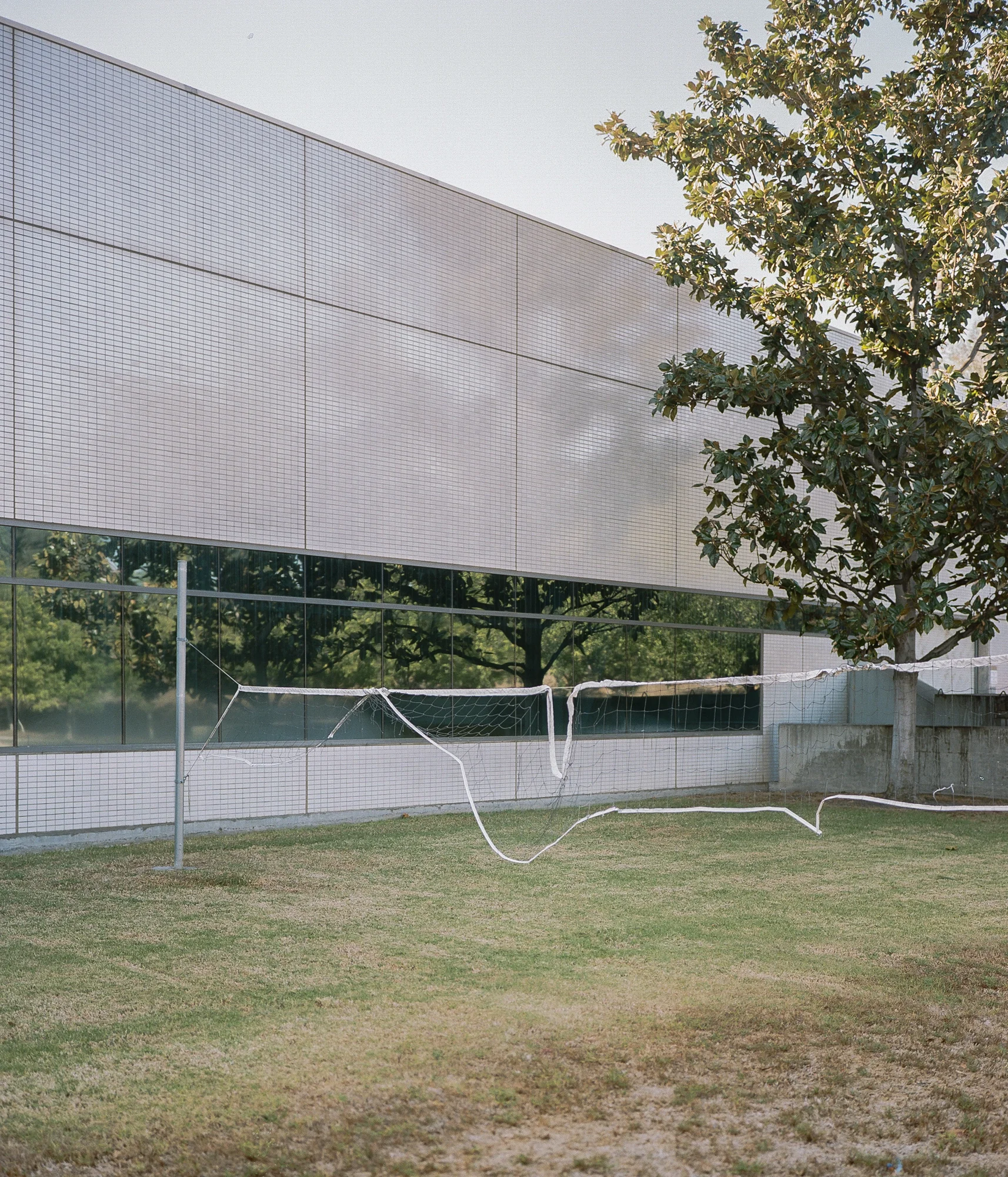 Portra 400 abandoned Mazda building in Irvine