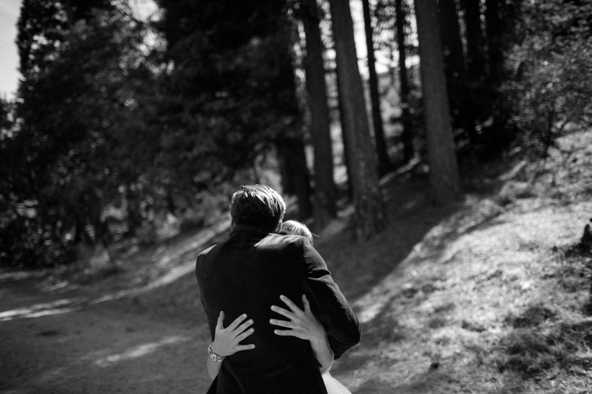 Bear hugs on your wedding day