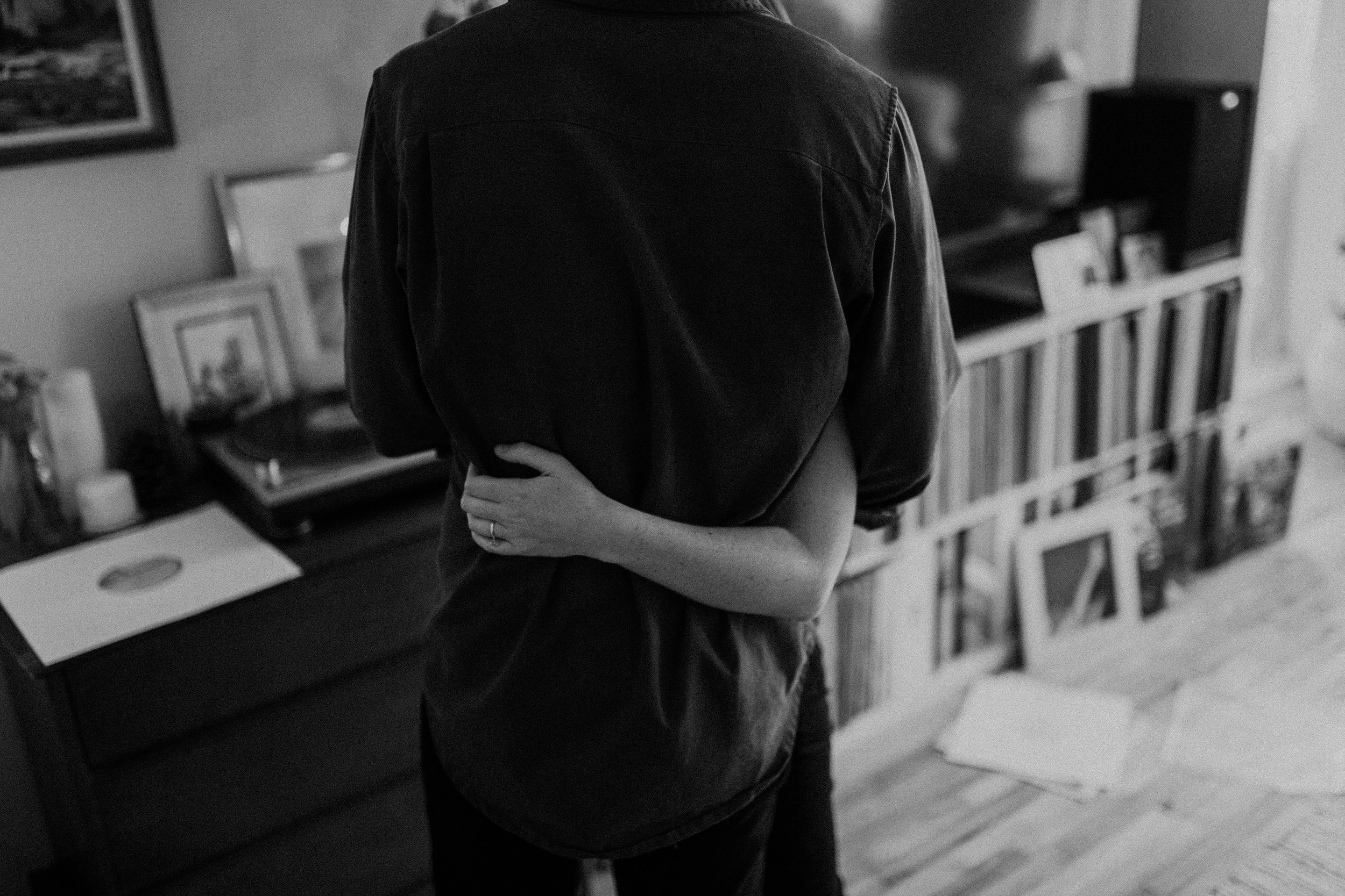 intimate engagement sessions