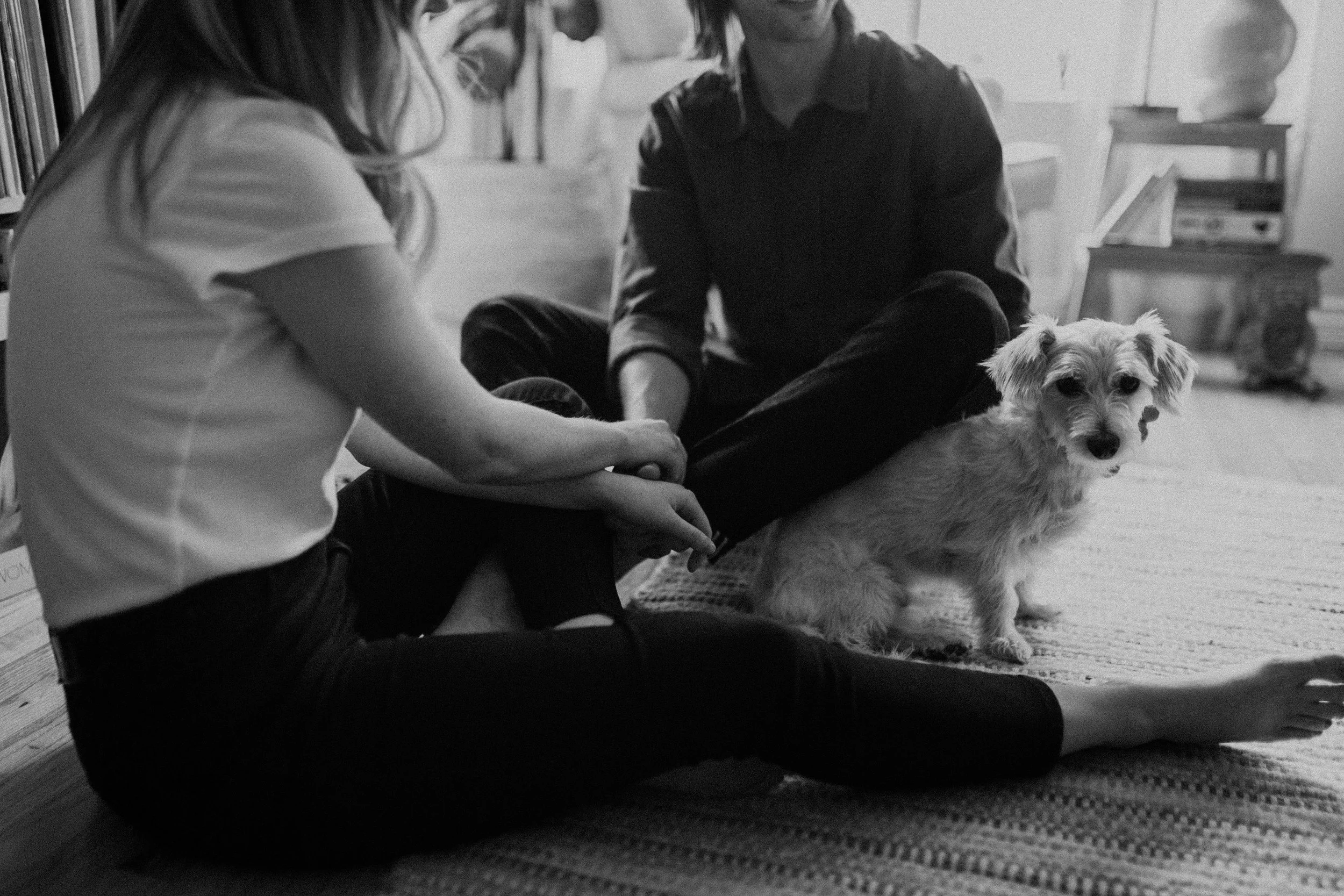 black and white engagement photos