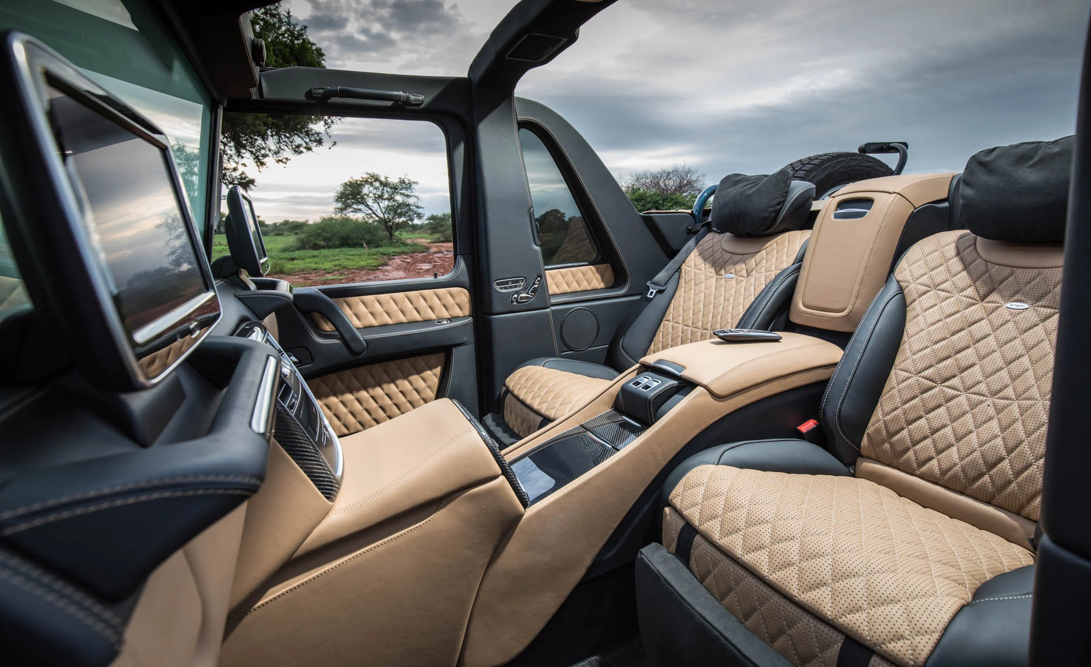 2017 Mercedes Maybach G650 Landaulet - INTERIOR