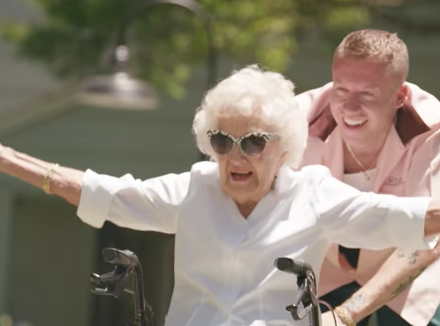 MACKLEMORE FEAT SKYLAR GREY - GLORIOUS 