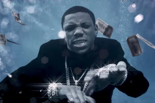 A Boogie Wit Da Hoodie plays piano underwater in New Video For His Song "Drowning"
