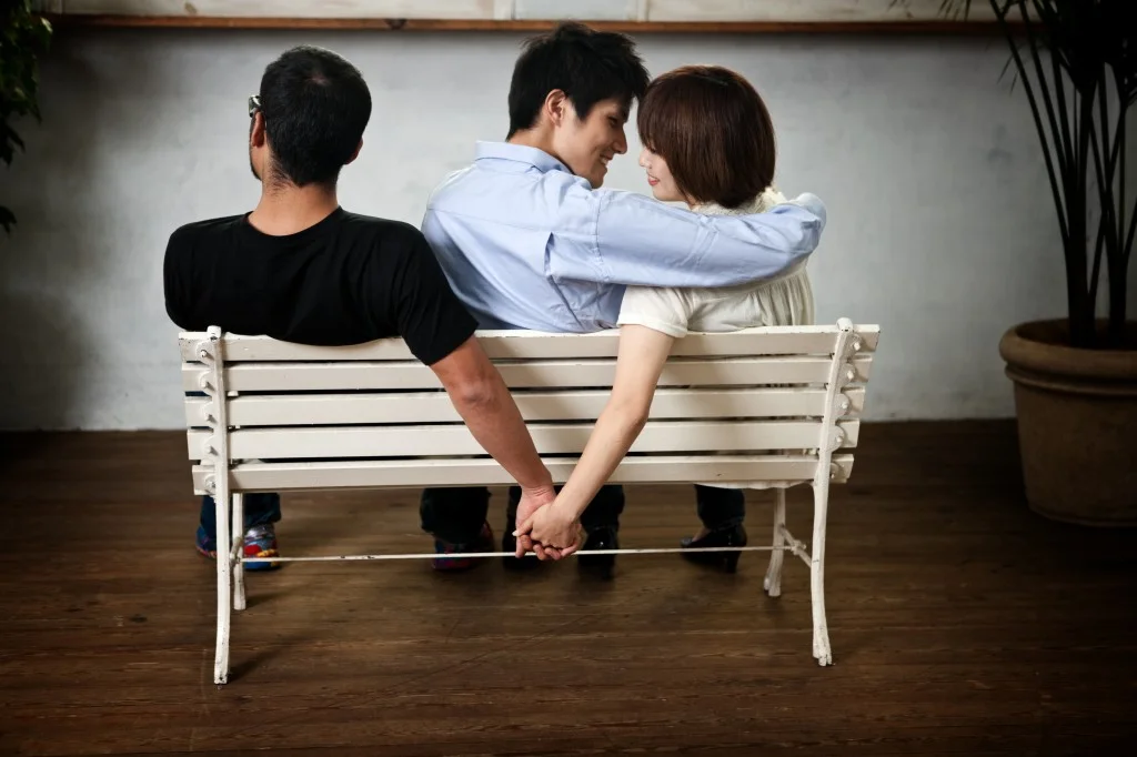 6 Signs Your Partner Is Cheating