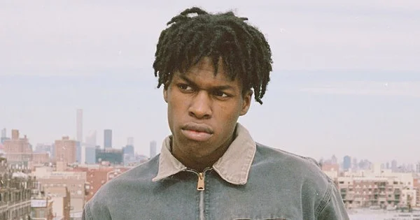 DANIEL CAESAR - Freudian, A Visual ( OFFICIAL MUSIC VIDEO)