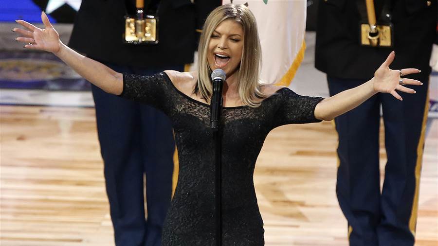 Fergie Performs The U.S. National Anthem / 2018 NBA All-Star Game & Celebrity Reactions