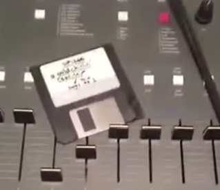 Easy Mo Bee Plays 'Flava In Ya Ear' Beat Straight Off The SP-1200