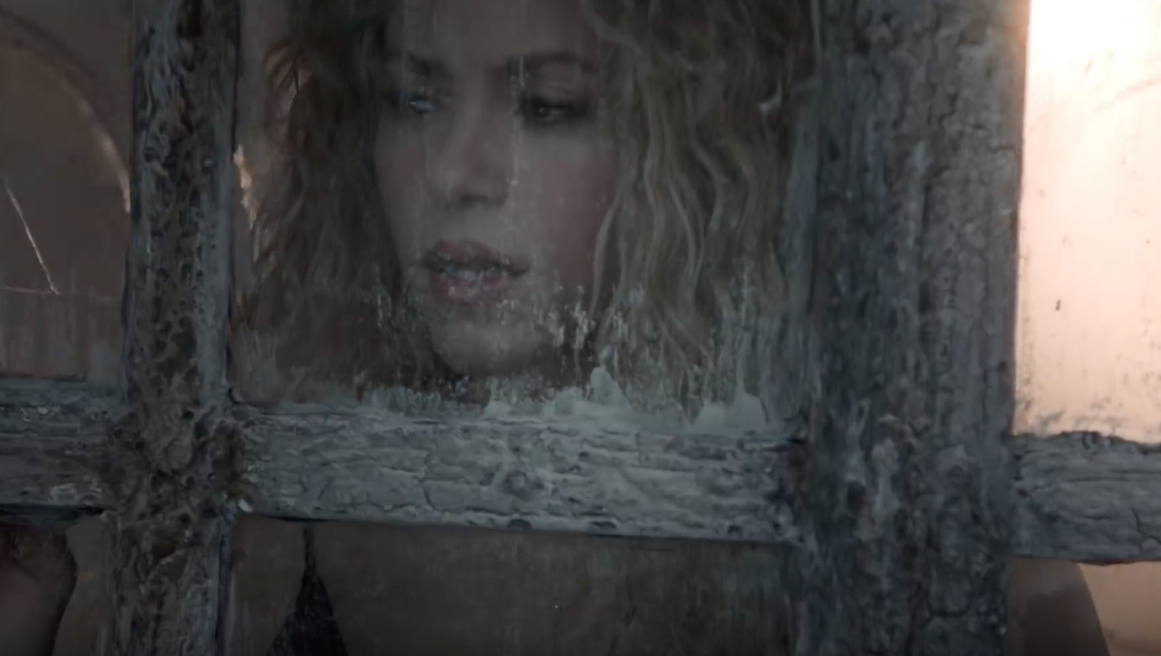 Shakira - Nada