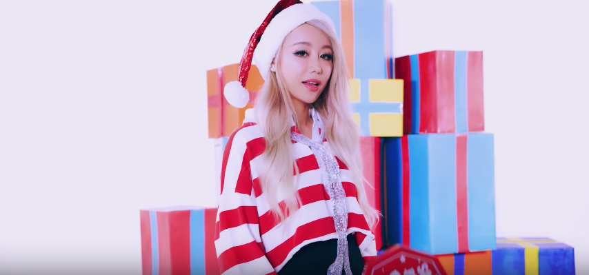 Wengie 'Ugly Christmas Sweater' MV (Official Music Video)