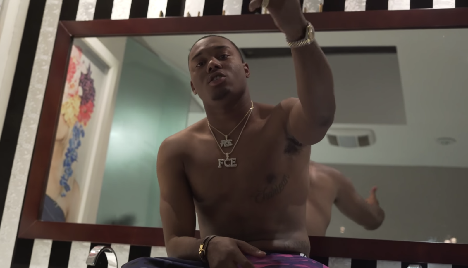 Kalan.frfr - Naked (Official Video)