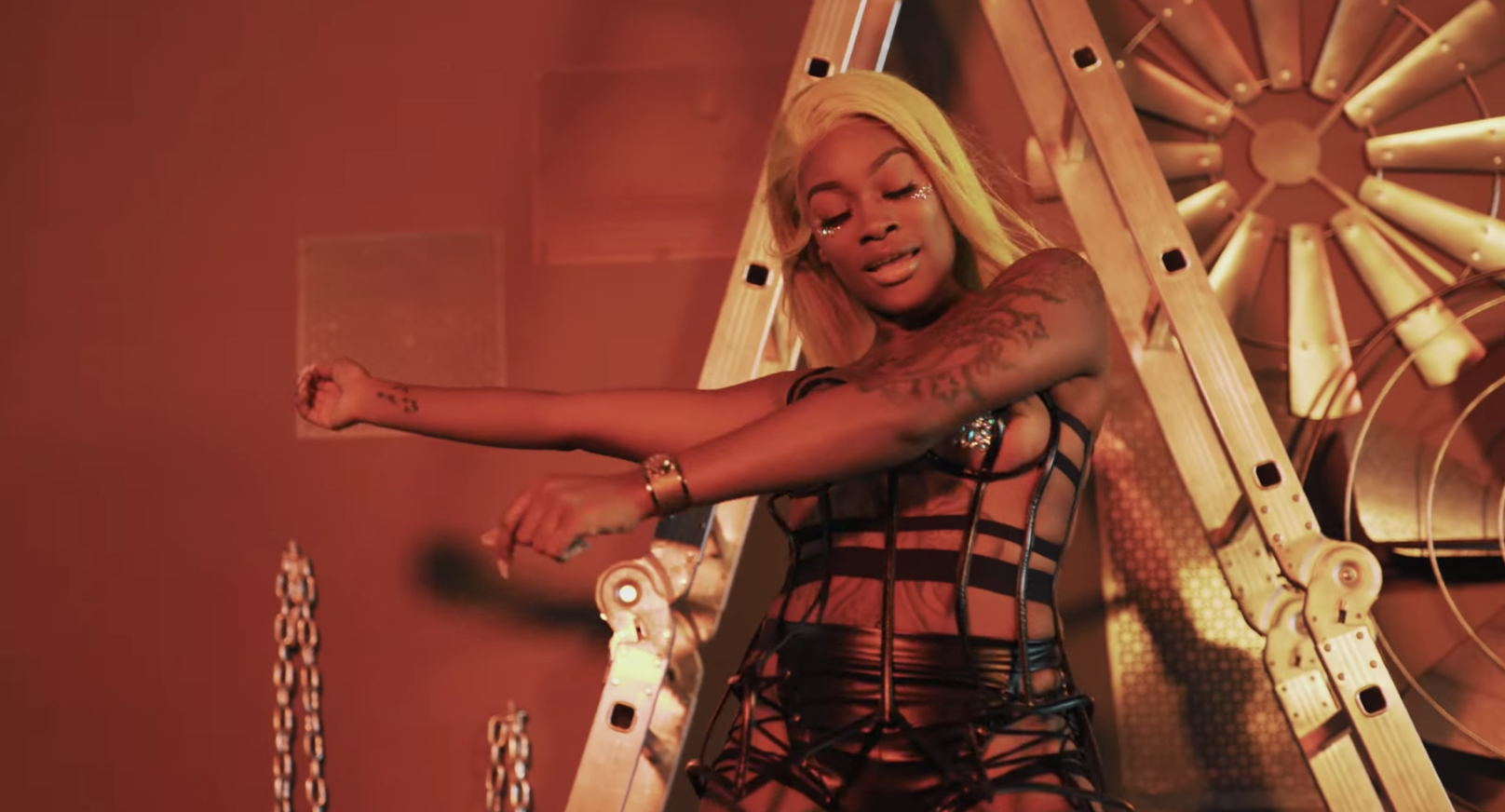 Cruella - Phuck These Niggas | Shot By : @VOICE2HARD