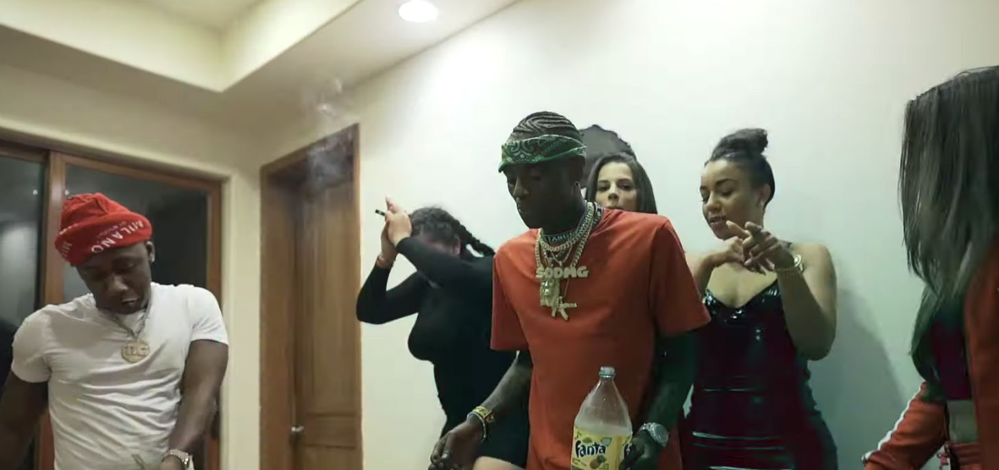 Soulja Boy ft. Q Money - Walk In The Drip