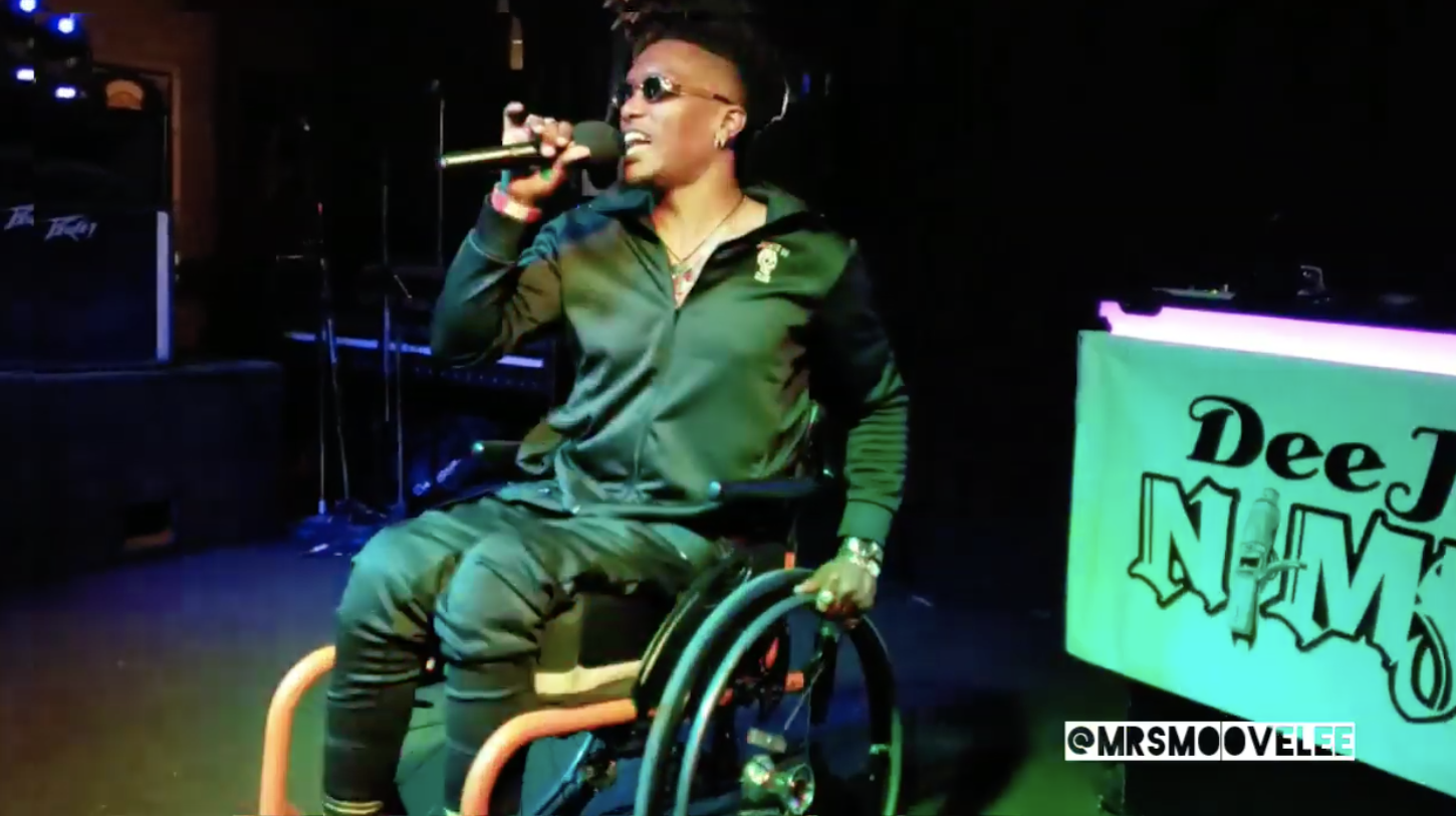 "Paralyzed rapper SmooveLee is next to Blow!!"