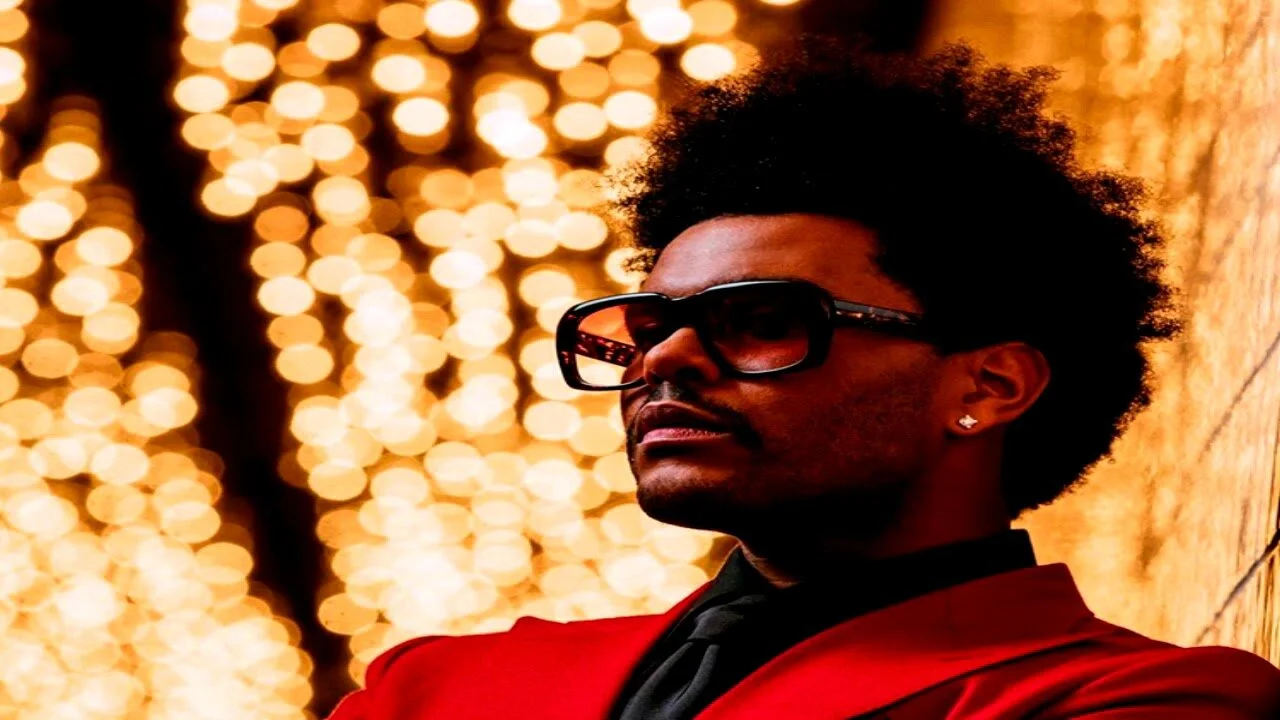 The Weeknd - Blinding Lights (Official Video)