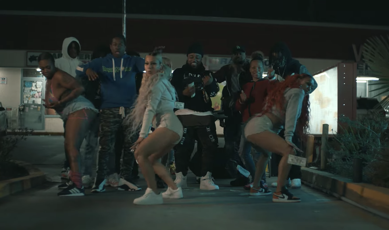 2ToneTwinss - "D to B" (Music Video)