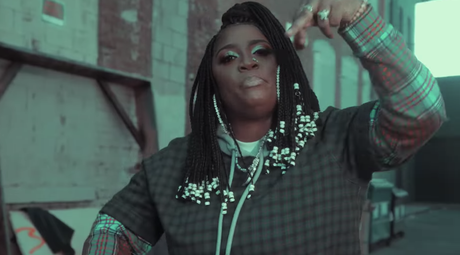 Kamaiyah, Capolow &amp; RJmrLA - Gang Gang (Official Video)