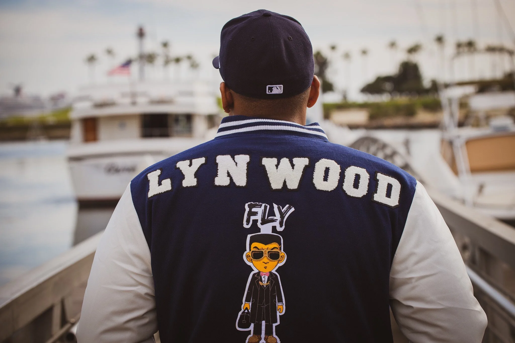 Fly Hitta Steez feat Tank - Resume Program (Music Video)