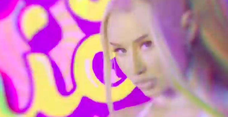 Iggy Azalea, Tyga - Sip It (Music Video)