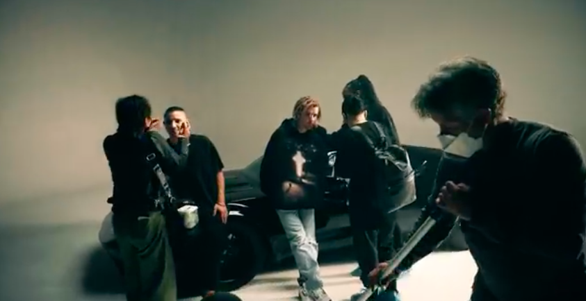 Justin Bieber, Skrillex, Justin Bieber &amp; Don Toliver - Don't Go (Official Visualizer)